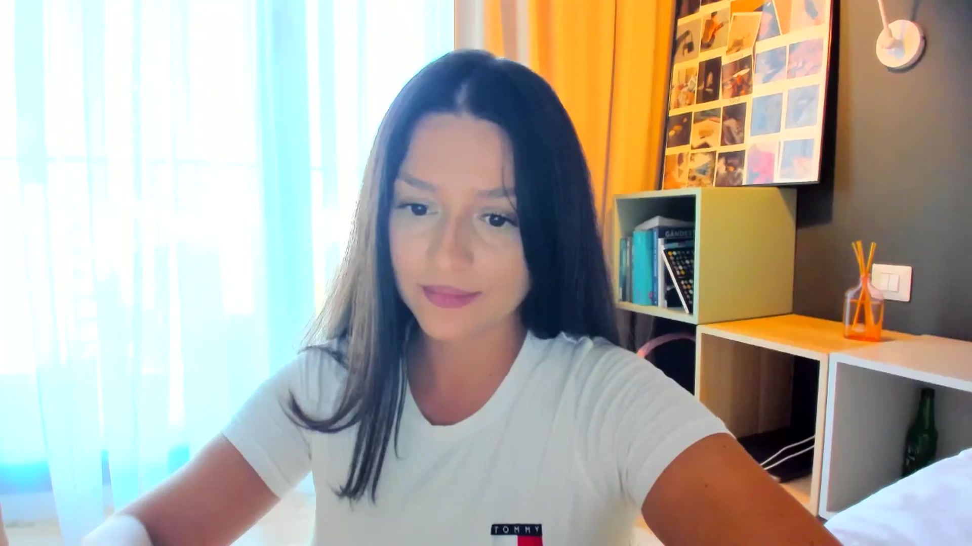 Gallery image thumbnail from Eve___'s myfreecams stream on, 08/10/2025, 15:40 image 17 of 20