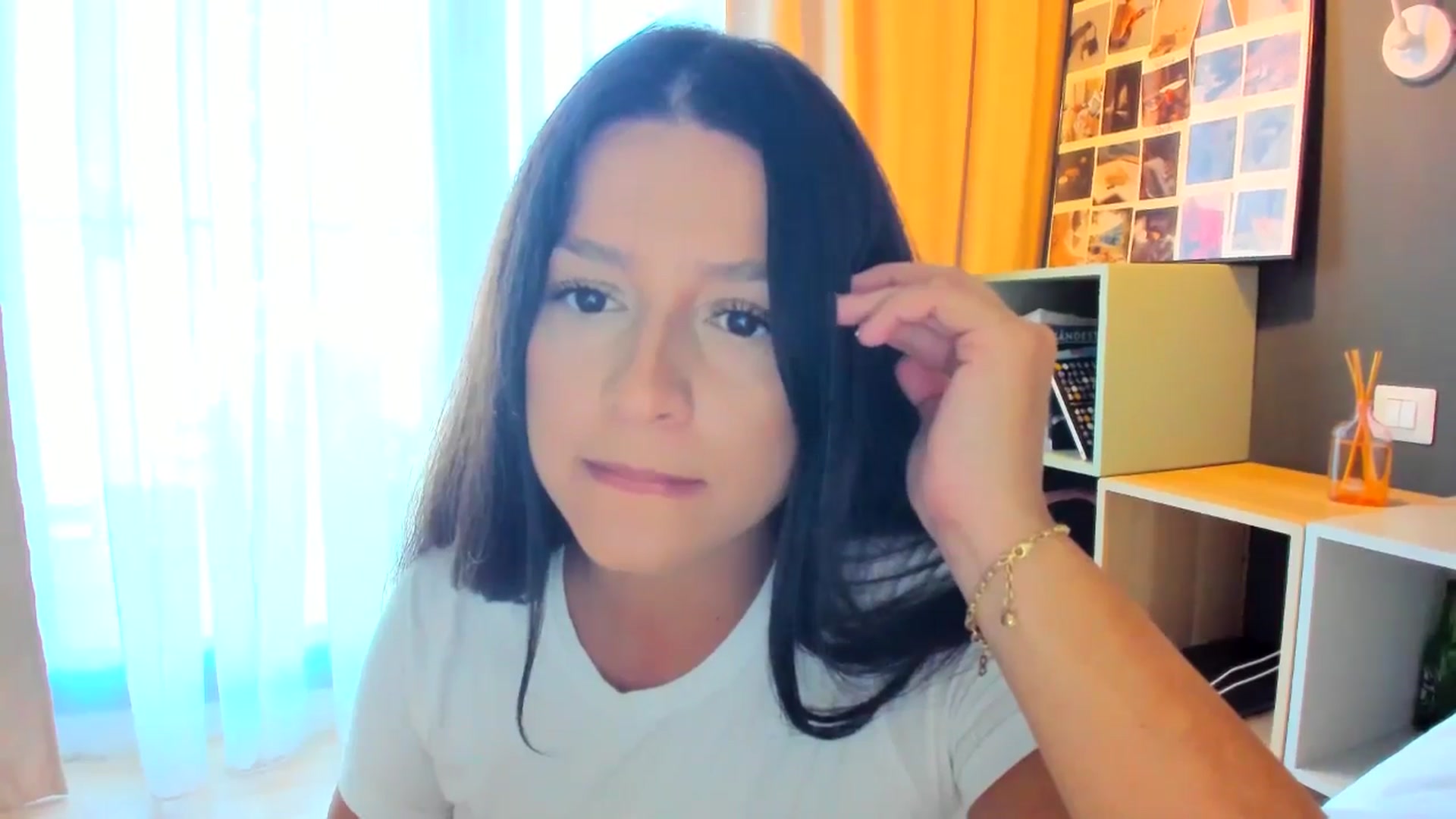 Gallery image thumbnail from Eve___'s myfreecams stream on, 08/10/2025, 15:53 image 14 of 20