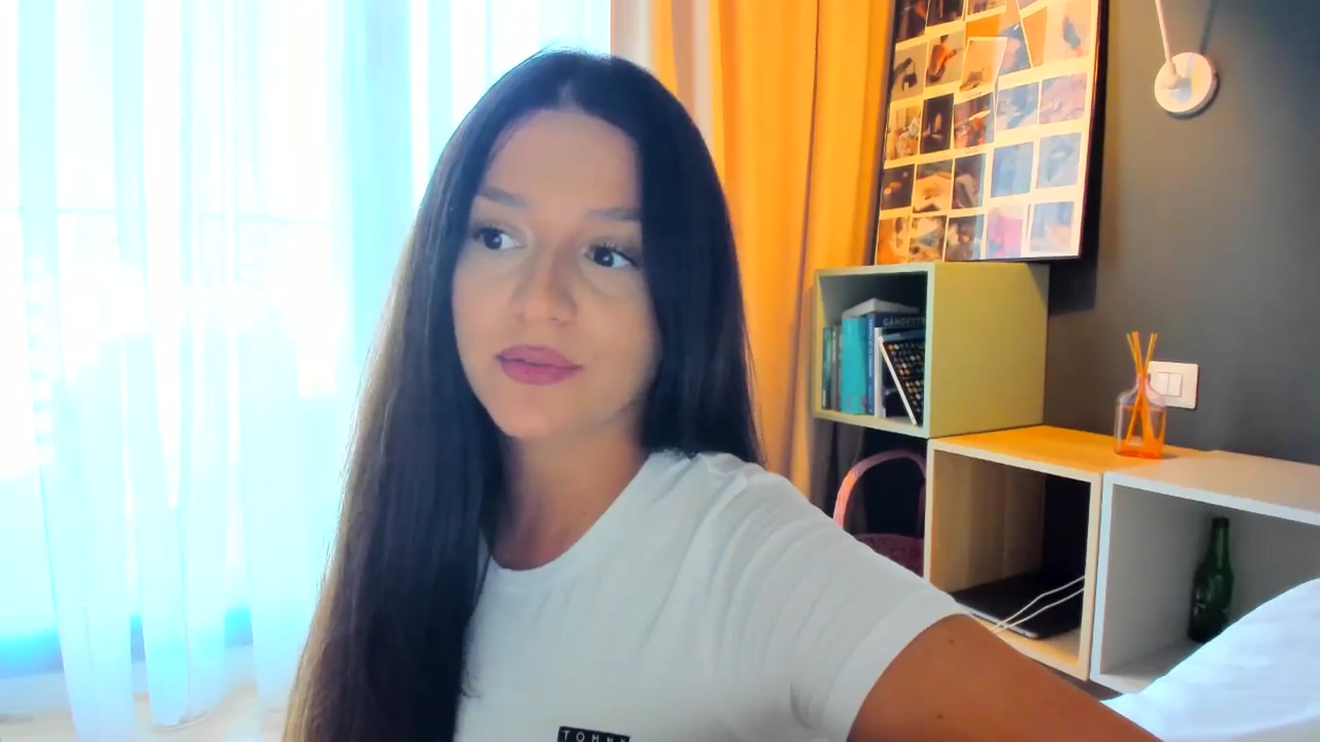 Gallery image thumbnail from Eve___'s myfreecams stream on, 08/10/2025, 15:53 image 6 of 20