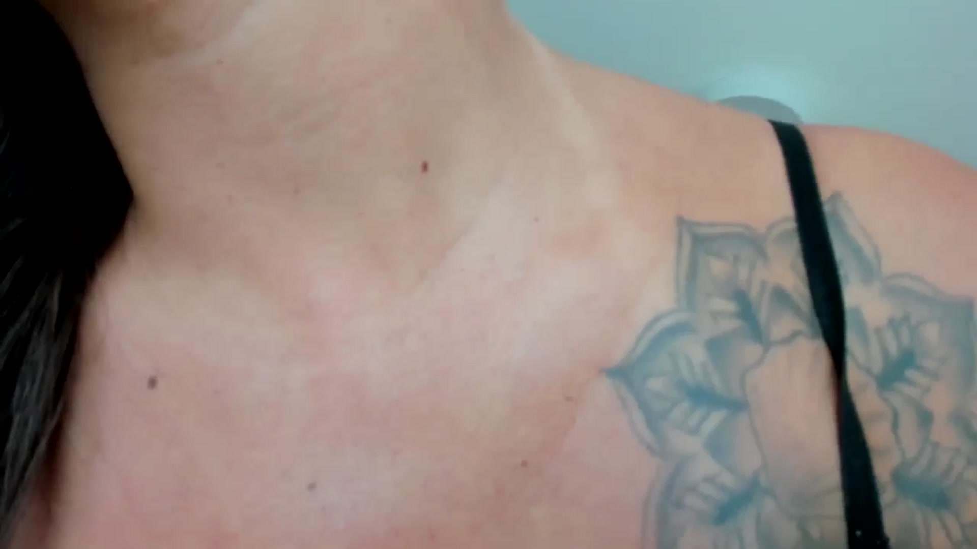 Gallery image thumbnail from Eve___'s myfreecams stream on, 08/18/2025, 13:22 image 9 of 20