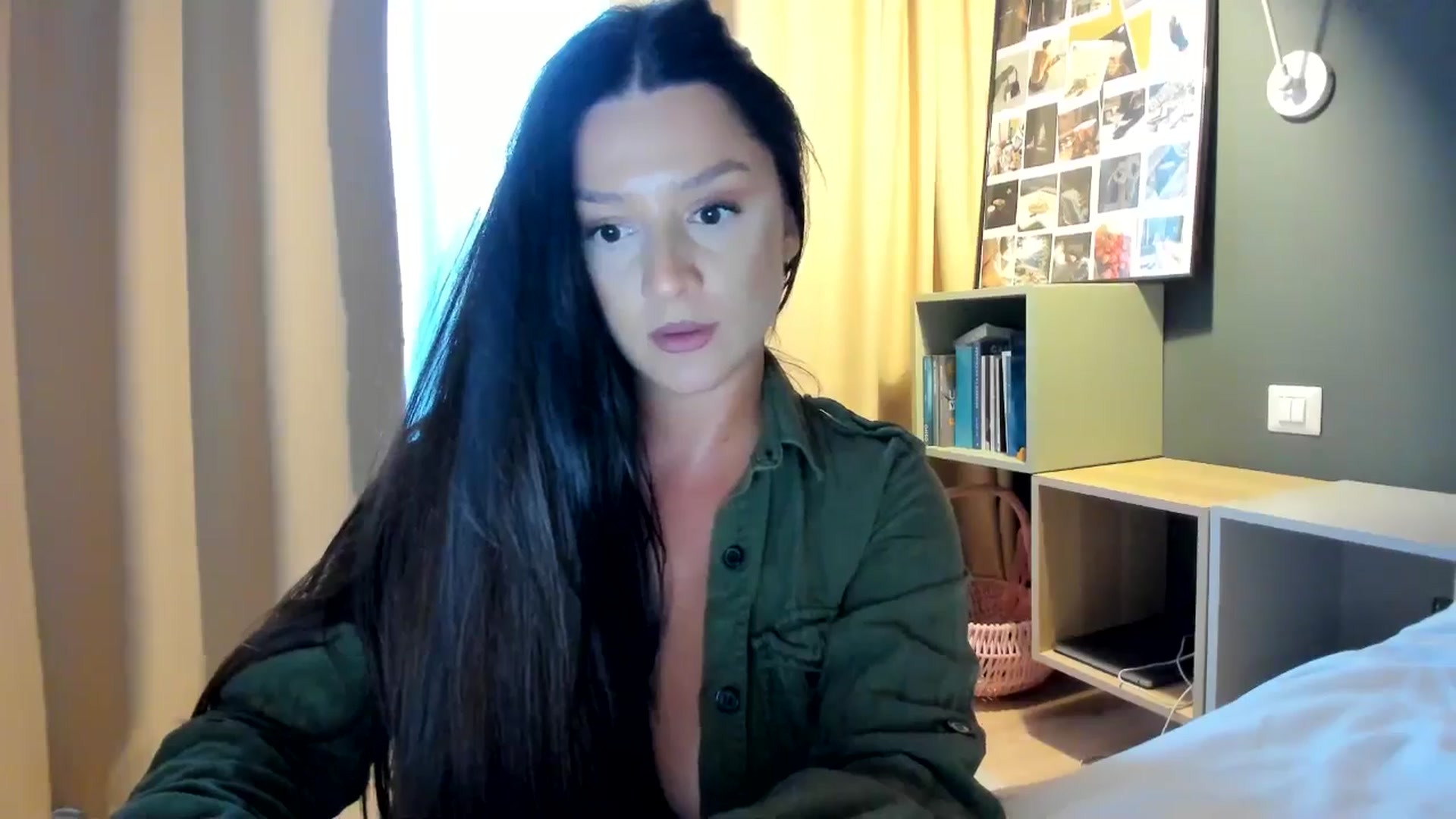 Gallery image thumbnail from Eve___'s myfreecams stream on, 08/18/2025, 17:10 image 20 of 20