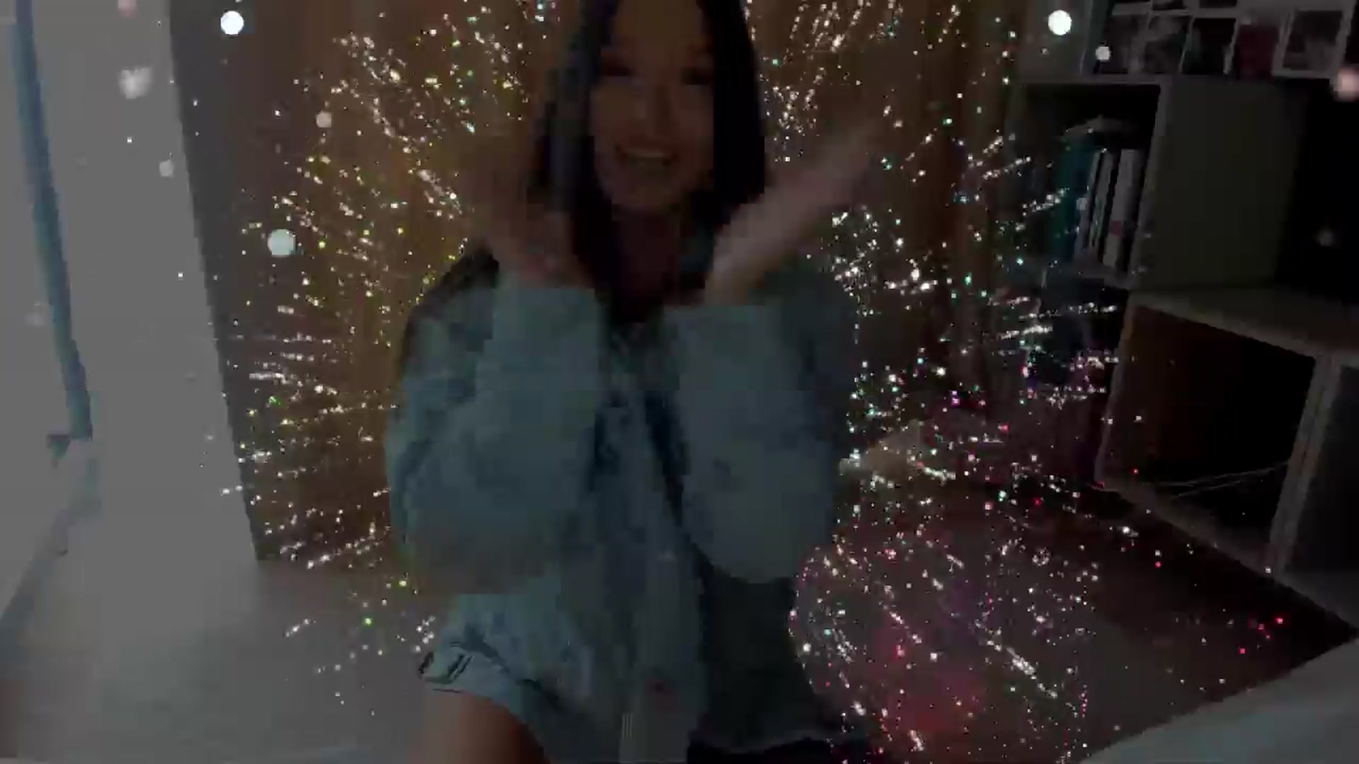 Gallery image thumbnail from Eve___'s myfreecams stream on, 08/19/2025, 13:16 image 15 of 20