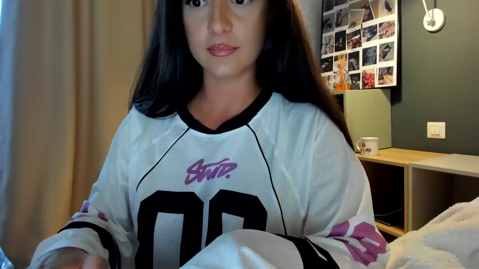 Gallery image thumbnail from Eve___'s myfreecams stream on, 09/10/2025, 15:25 image 19 of 20