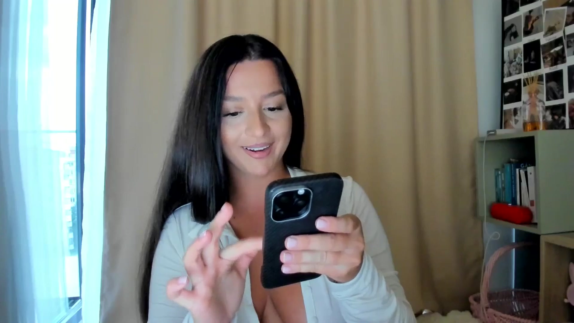 Gallery image thumbnail from Eve___'s myfreecams stream on, 09/14/2025, 15:29 image 18 of 20
