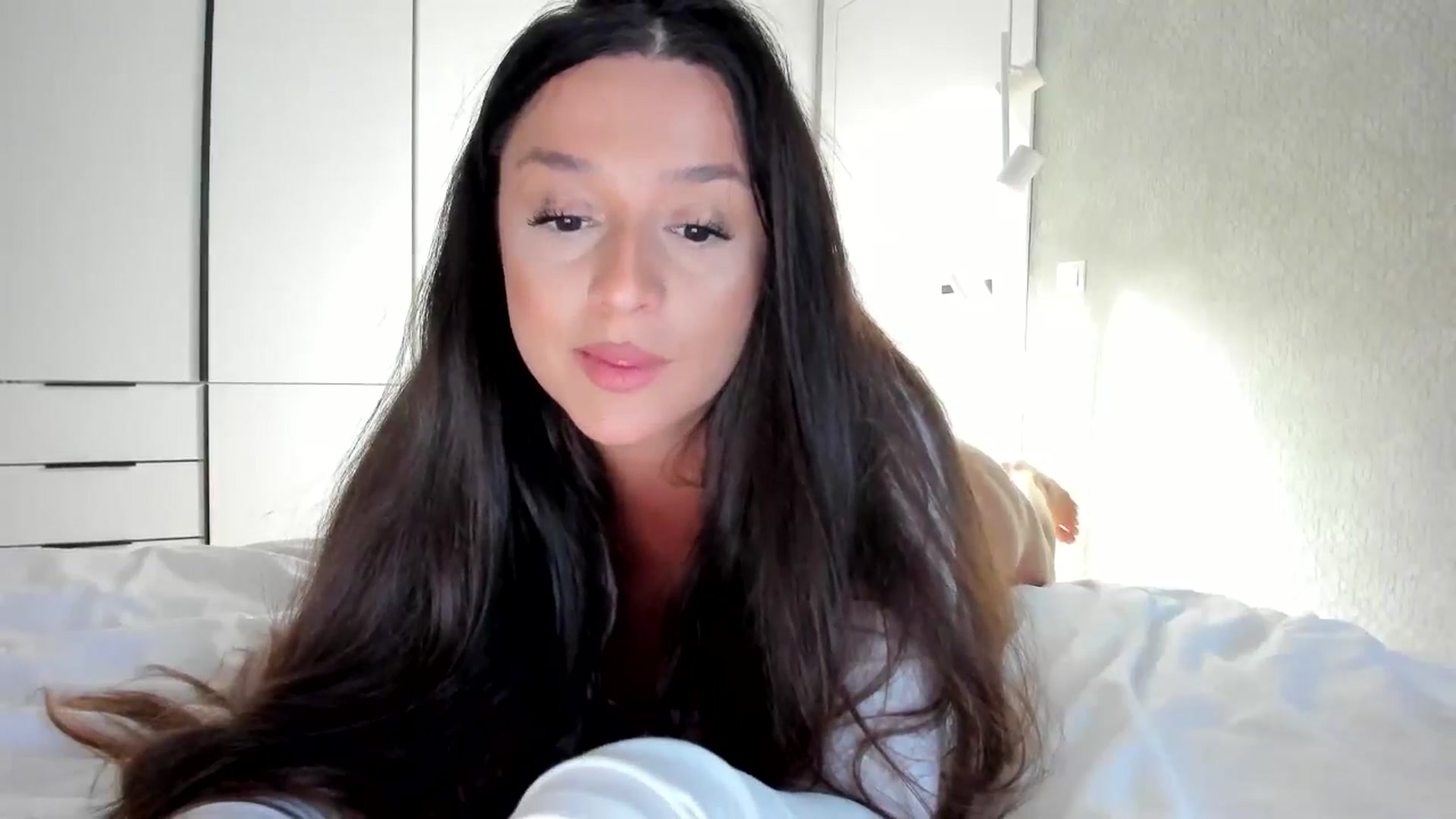 Gallery image thumbnail from Eve___'s myfreecams stream on, 09/14/2025, 15:29 image 14 of 20