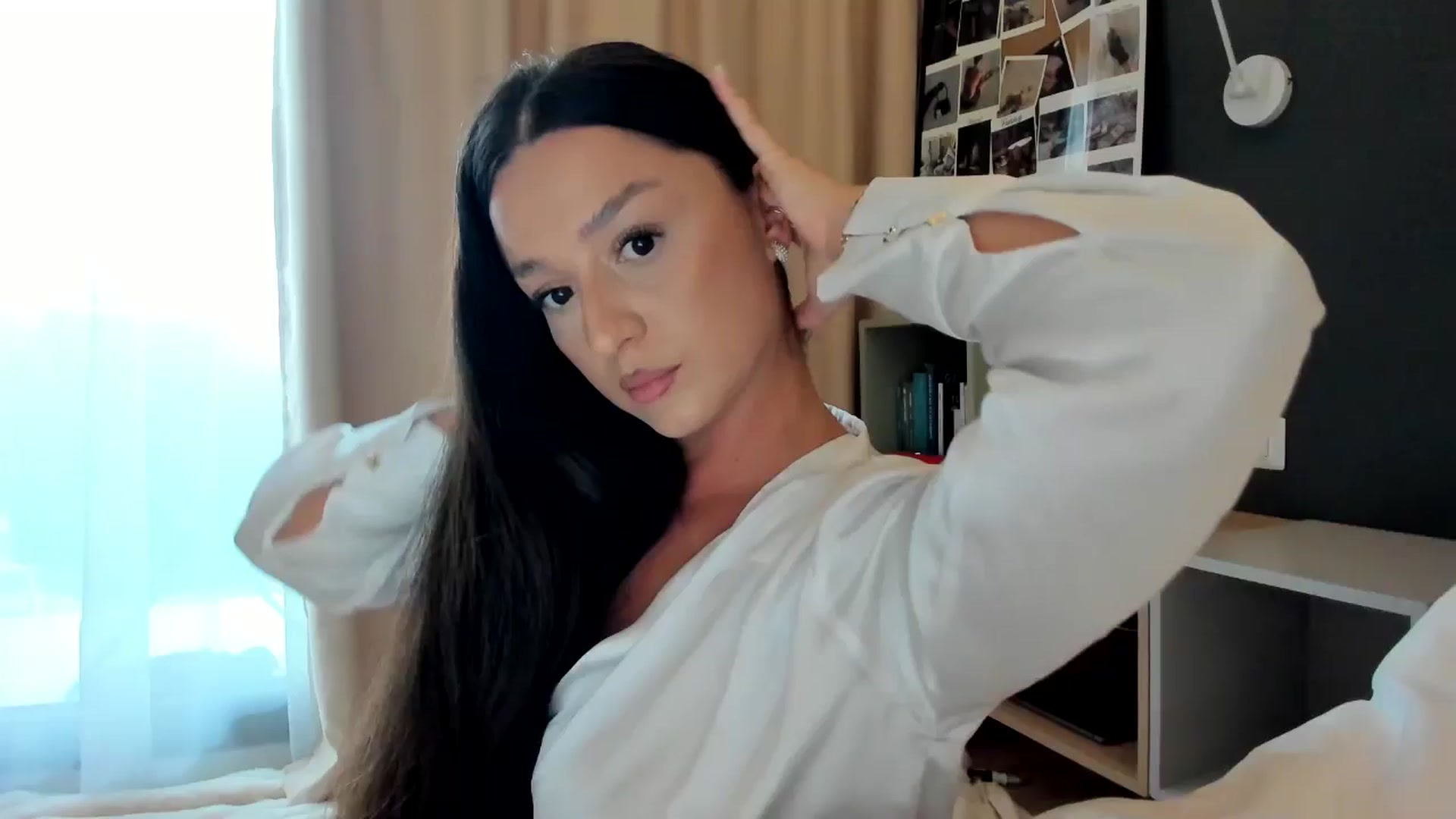 Gallery image thumbnail from Eve___'s myfreecams stream on, 09/25/2025, 15:23 image 1 of 20