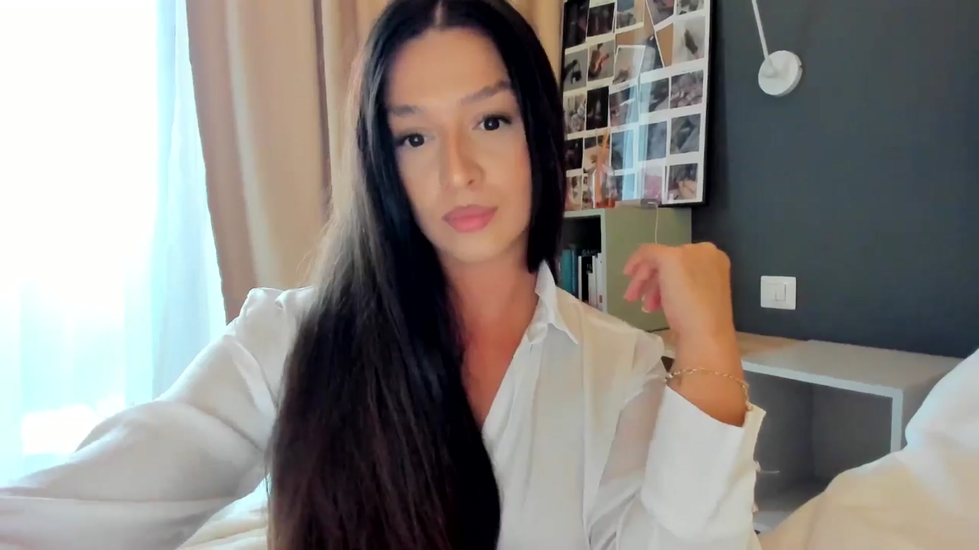 Gallery image thumbnail from Eve___'s myfreecams stream on, 09/25/2025, 15:23 image 2 of 20