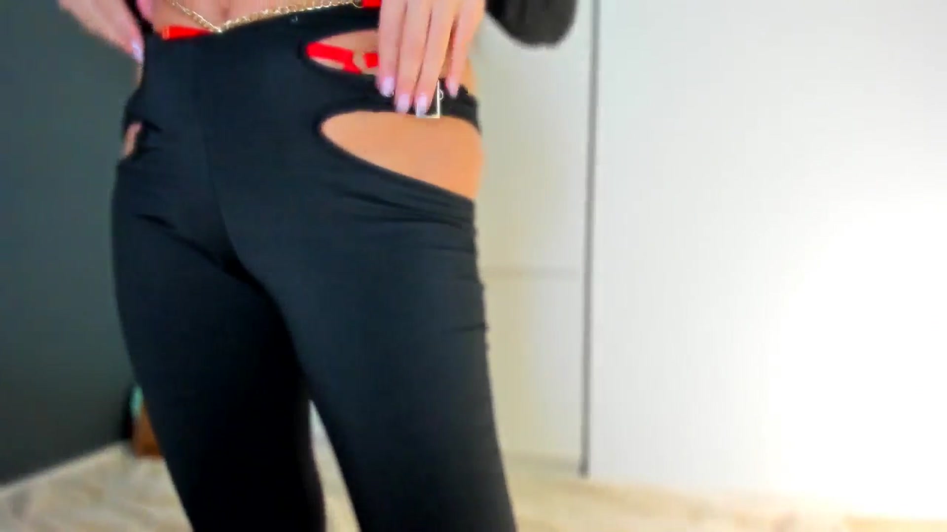 Gallery image thumbnail from Eve___'s myfreecams stream on, 10/16/2025, 13:57 image 9 of 20