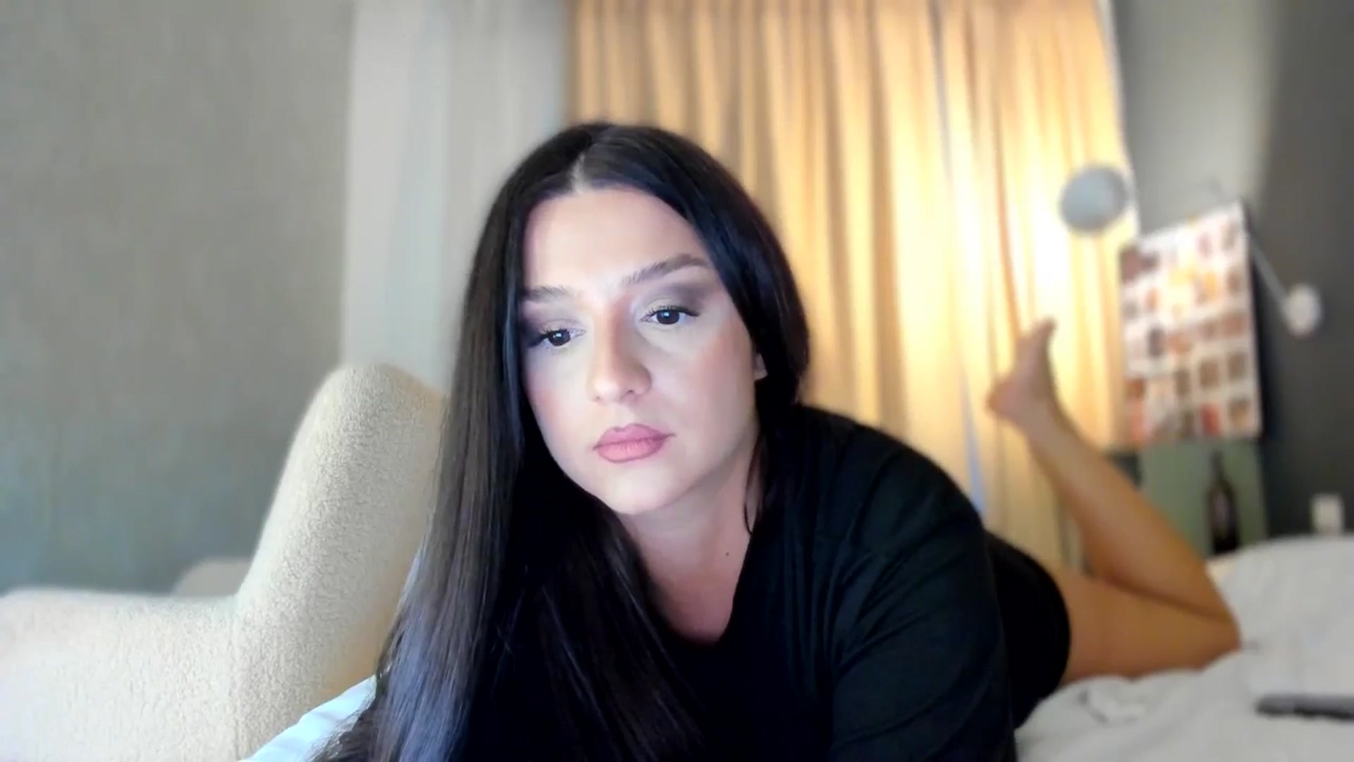 Gallery image thumbnail from Eve___'s myfreecams stream on, 10/24/2025, 15:20 image 19 of 20