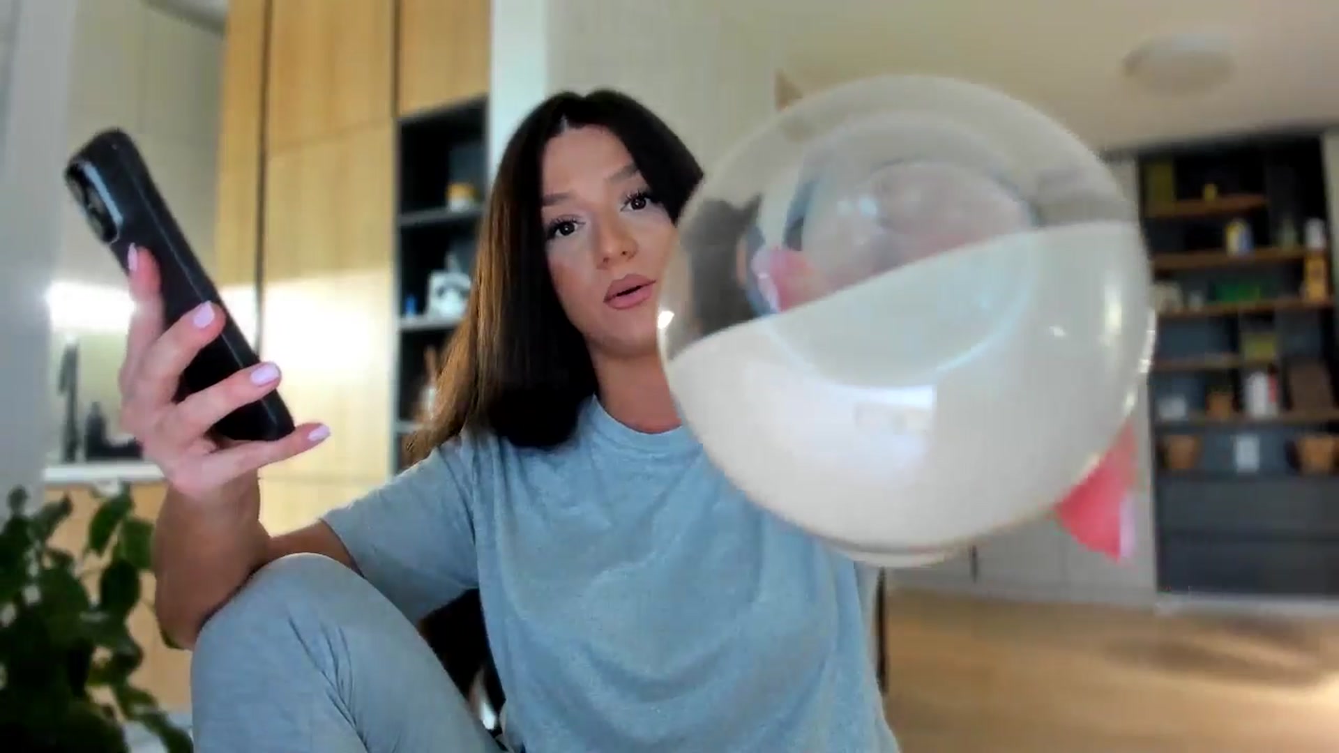 Gallery image thumbnail from Eve___'s myfreecams stream on, 10/26/2025, 14:56 image 11 of 20
