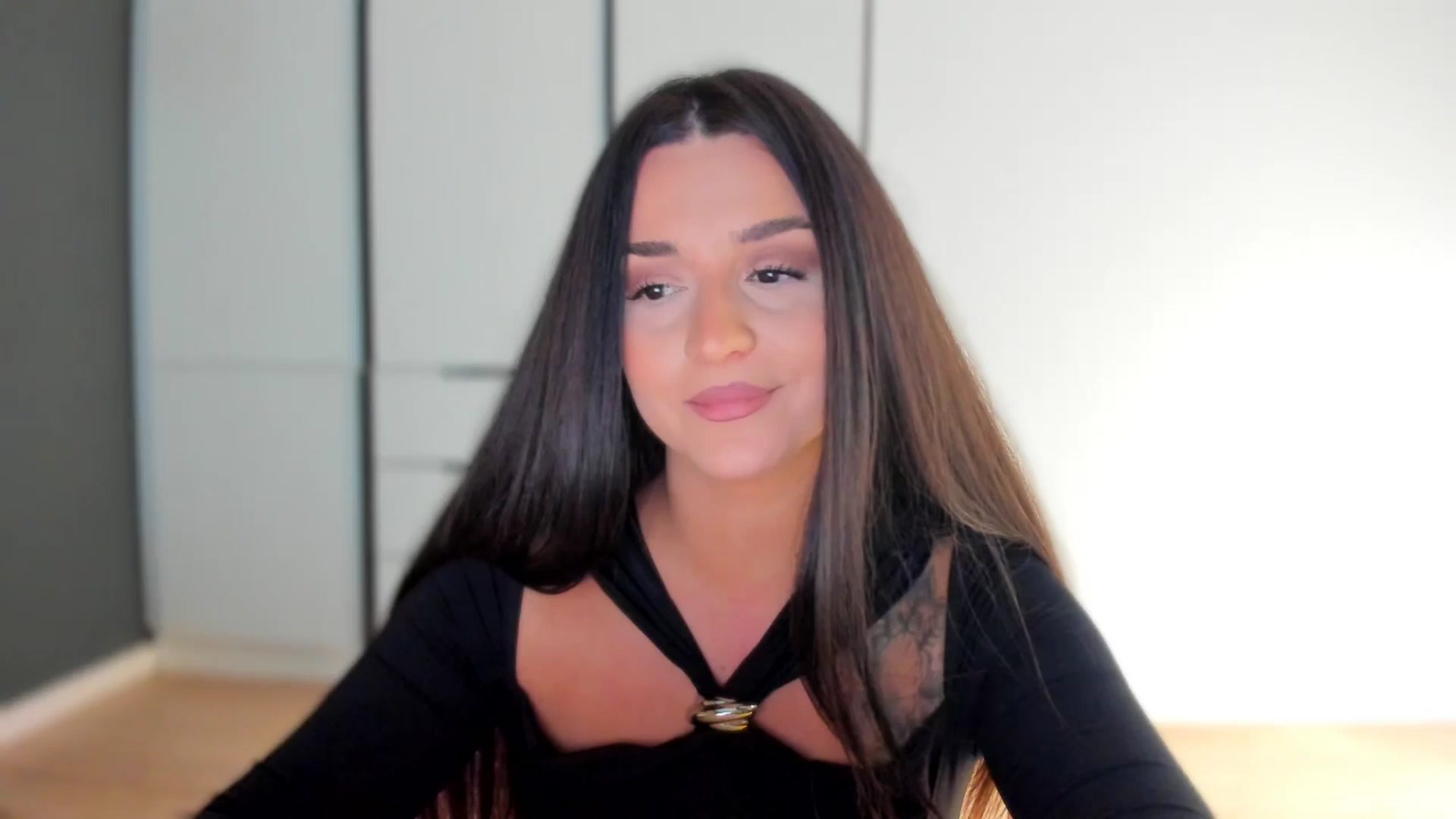 Gallery image thumbnail from Eve___'s myfreecams stream on, 11/09/2025, 15:05 image 15 of 20
