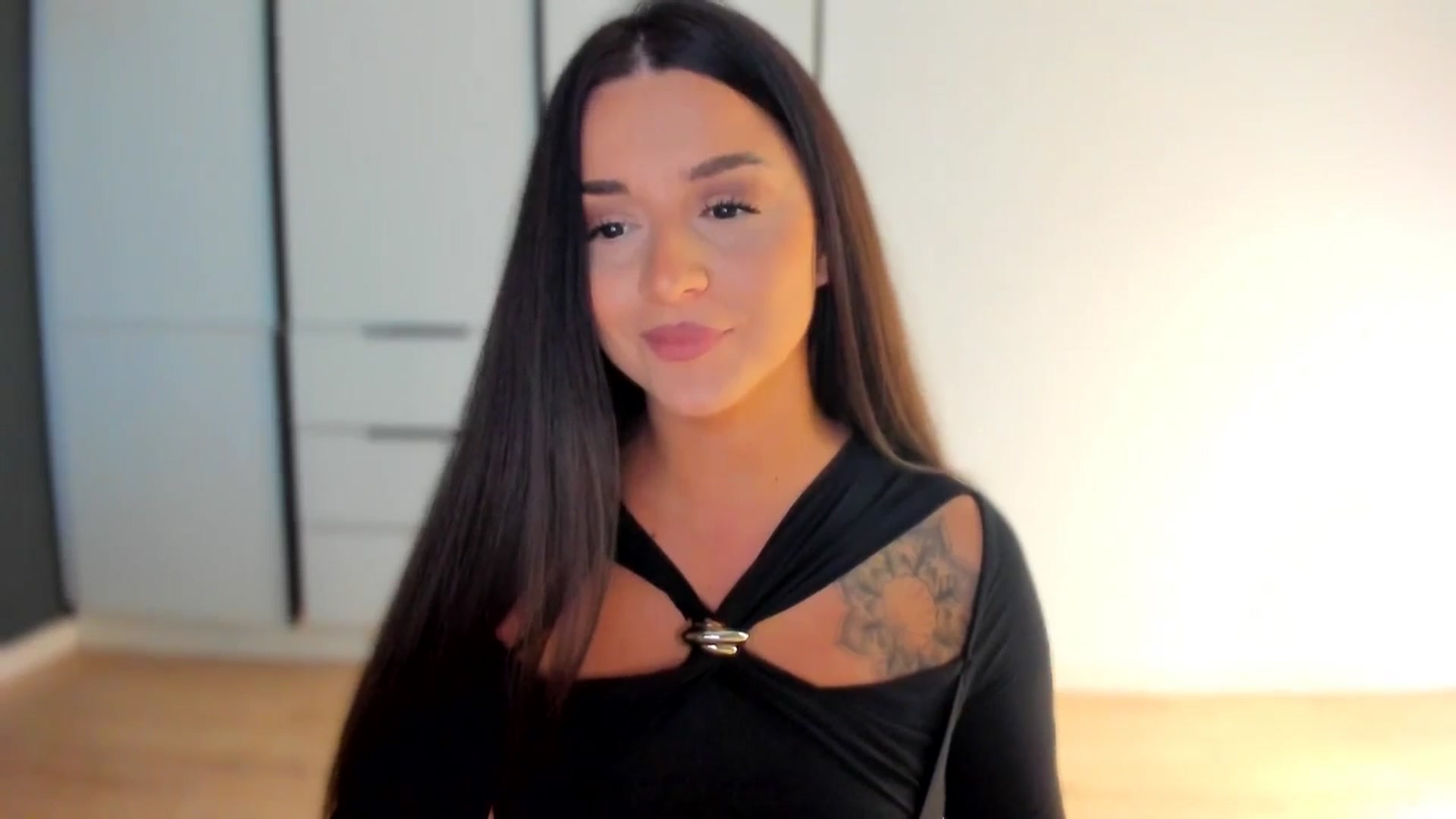 Gallery image thumbnail from Eve___'s myfreecams stream on, 11/09/2025, 15:05 image 2 of 20