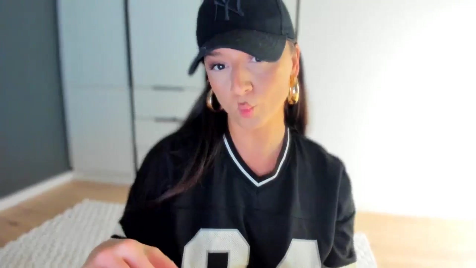 Gallery image thumbnail from Eve___'s myfreecams stream on, 11/16/2025, 14:55 image 17 of 20