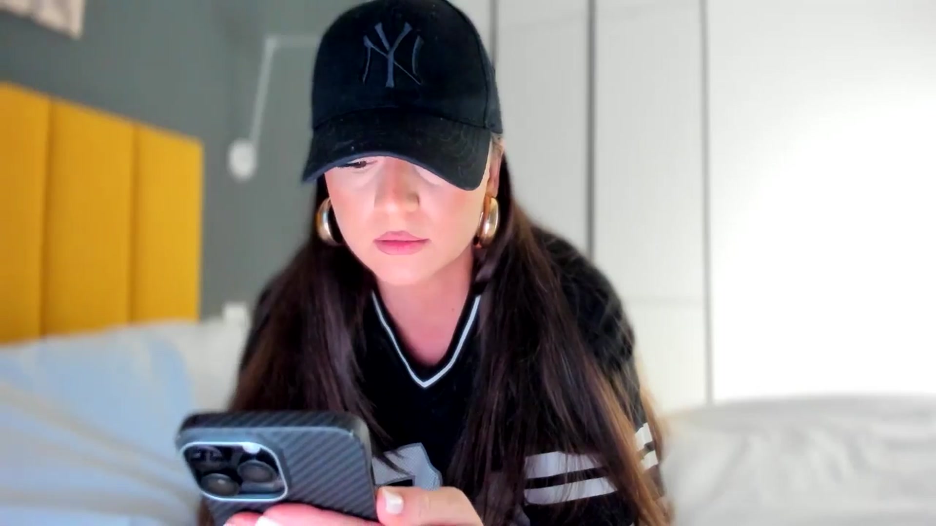 Gallery image thumbnail from Eve___'s myfreecams stream on, 11/16/2025, 14:55 image 18 of 20