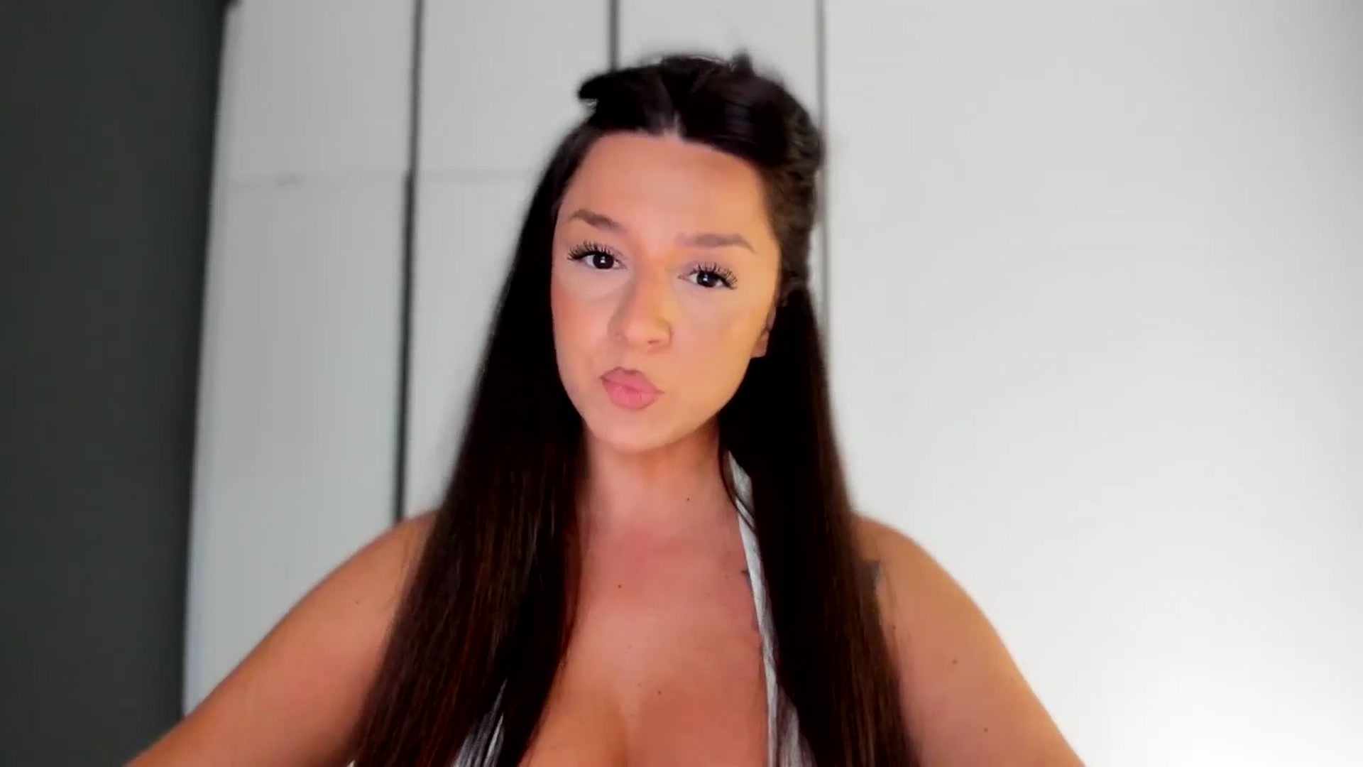 Gallery image thumbnail from Eve___'s myfreecams stream on, 11/17/2025, 14:35 image 4 of 20