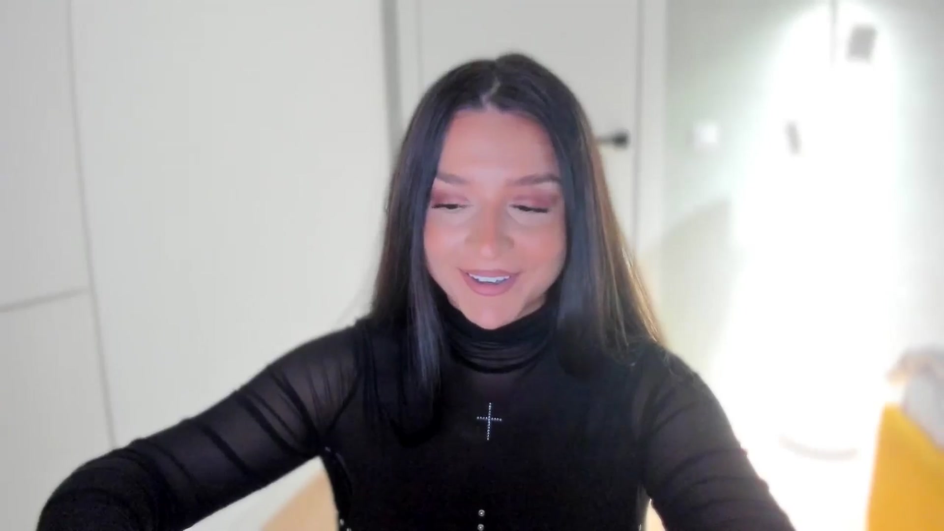 Gallery image thumbnail from Eve___'s myfreecams stream on, 11/19/2025, 14:40 image 9 of 20