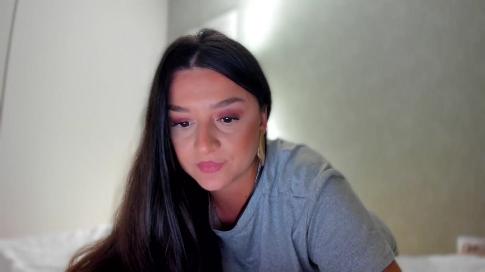 Gallery image thumbnail from Eve___'s myfreecams stream on, 12/13/2025, 16:51 image 18 of 20
