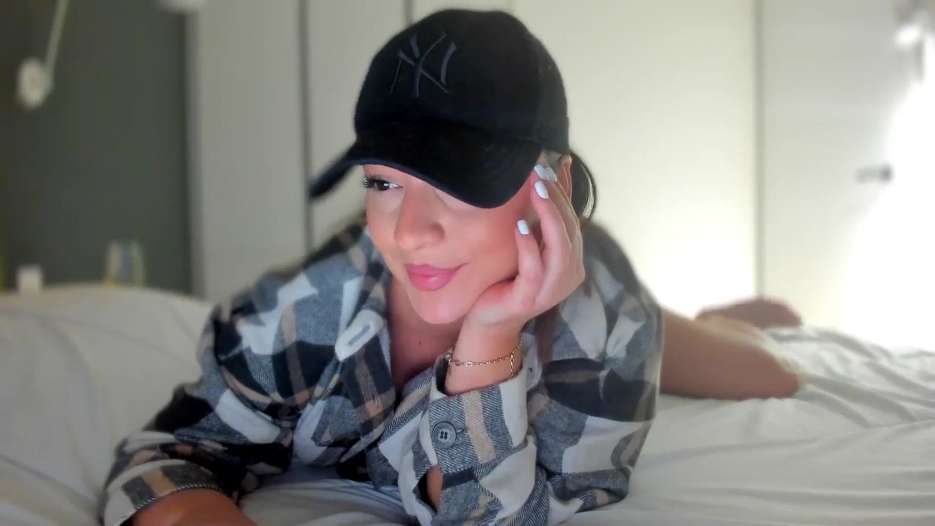 Gallery image thumbnail from Eve___'s myfreecams stream on, 12/14/2025, 14:53 image 2 of 20
