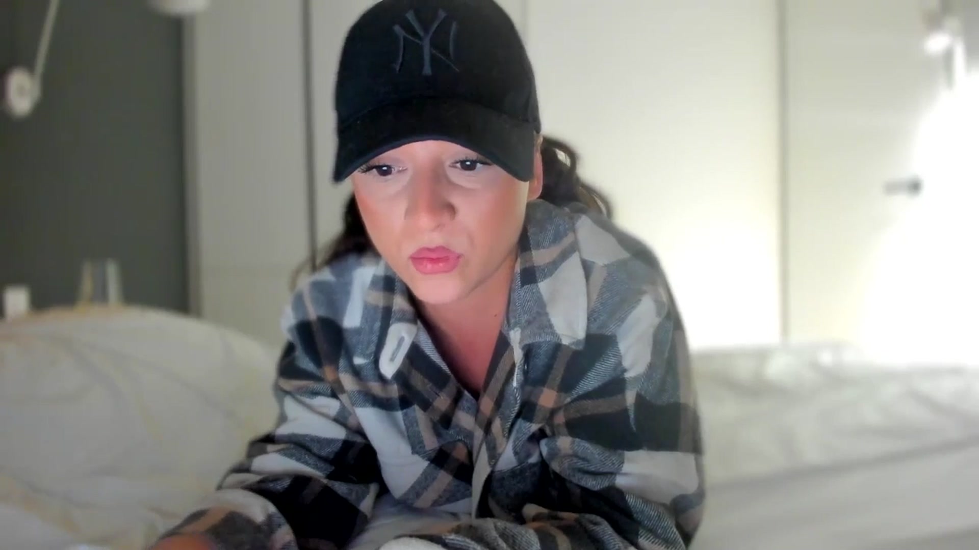 Gallery image thumbnail from Eve___'s myfreecams stream on, 12/14/2025, 14:53 image 9 of 20