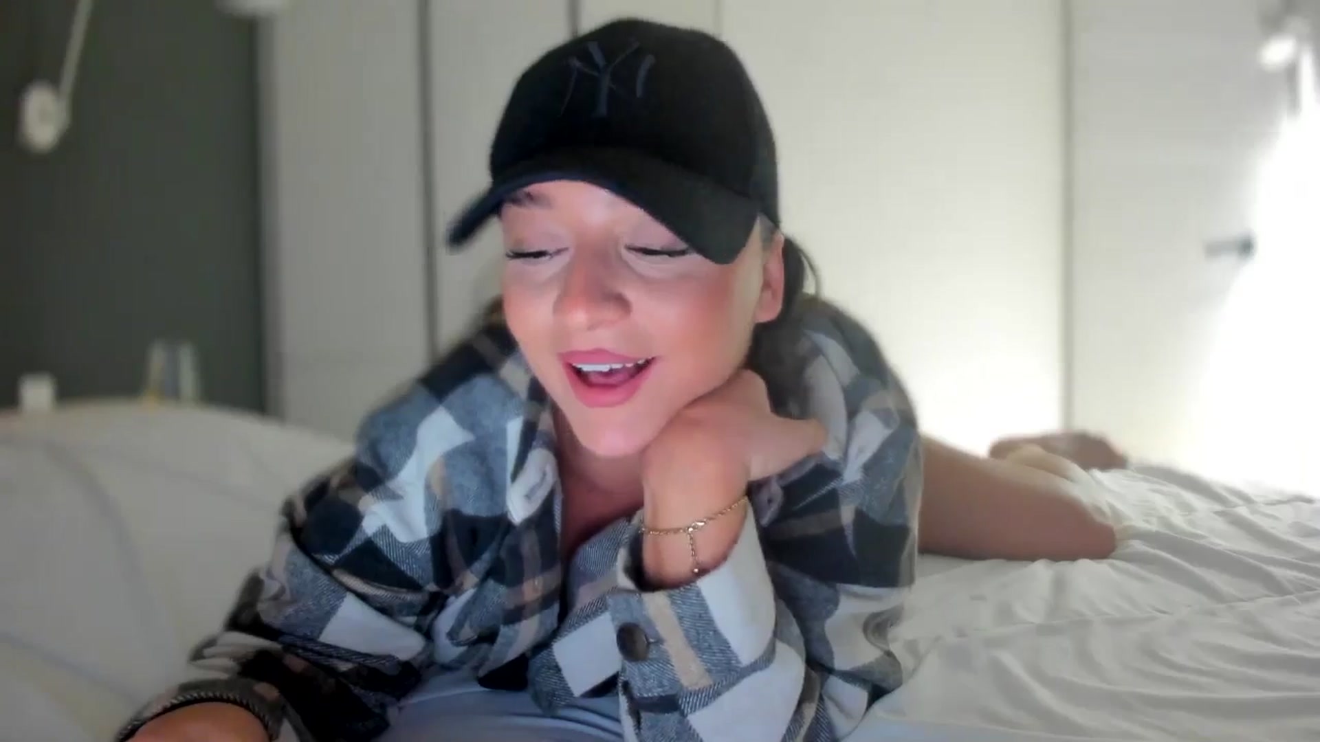 Gallery image thumbnail from Eve___'s myfreecams stream on, 12/14/2025, 14:53 image 4 of 20