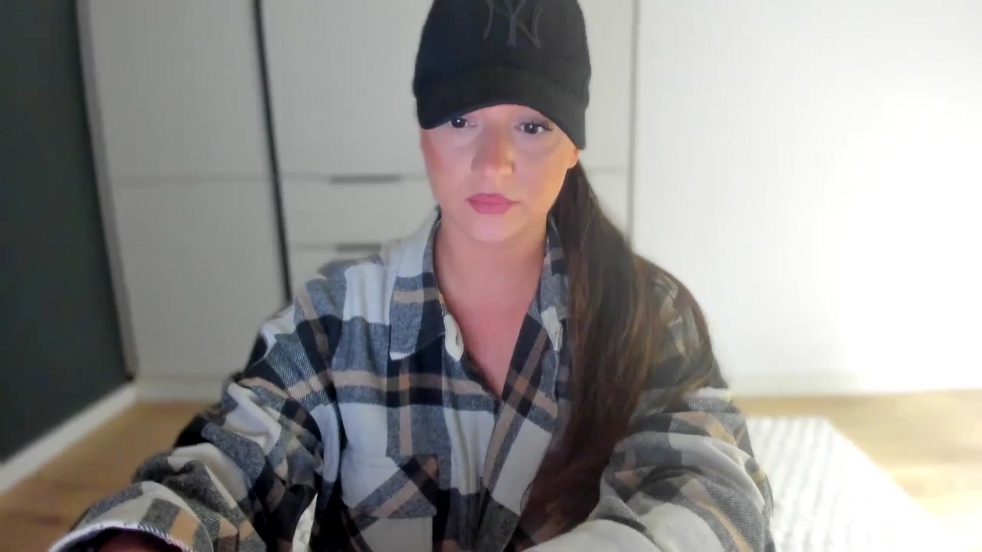 Gallery image thumbnail from Eve___'s myfreecams stream on, 12/14/2025, 14:53 image 18 of 20