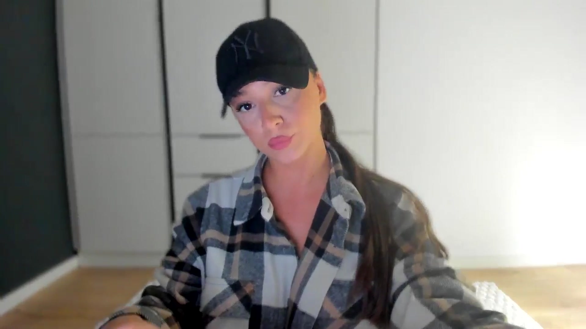 Gallery image thumbnail from Eve___'s myfreecams stream on, 12/14/2025, 14:53 image 19 of 20