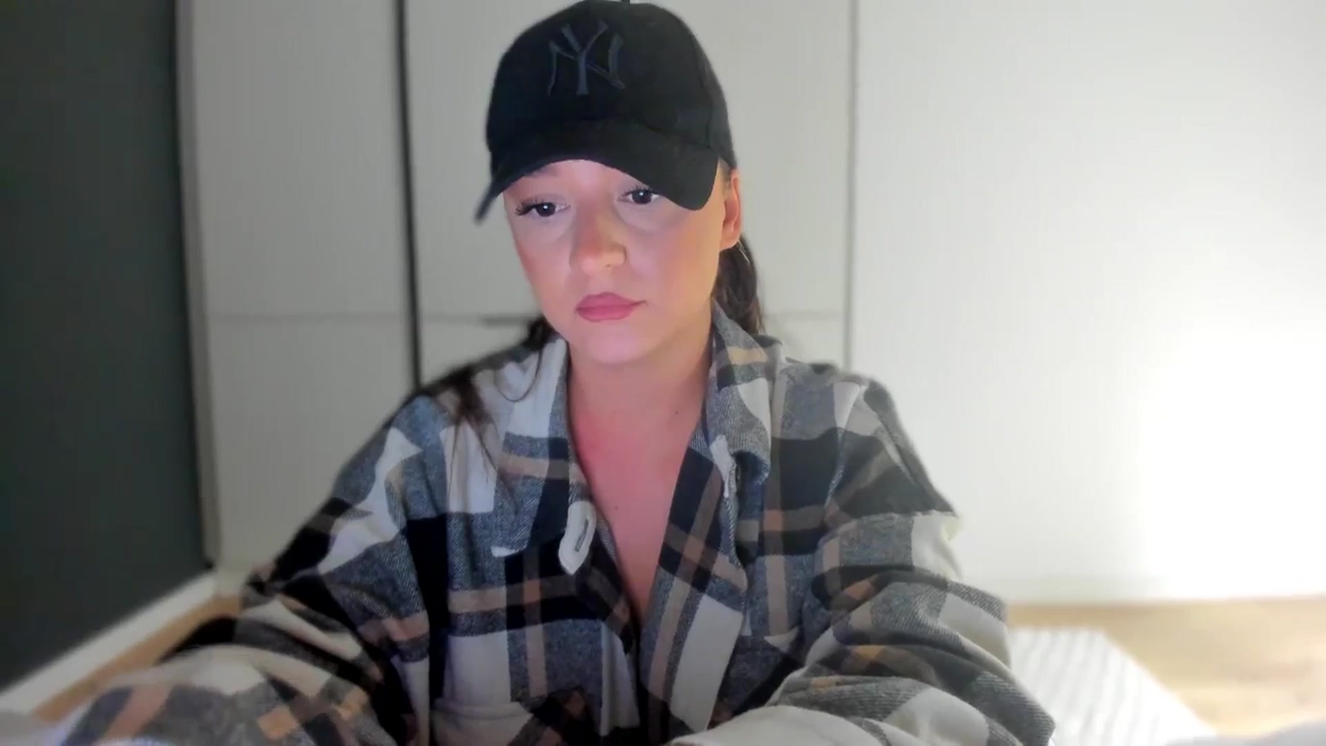 Gallery image thumbnail from Eve___'s myfreecams stream on, 12/14/2025, 16:28 image 4 of 20