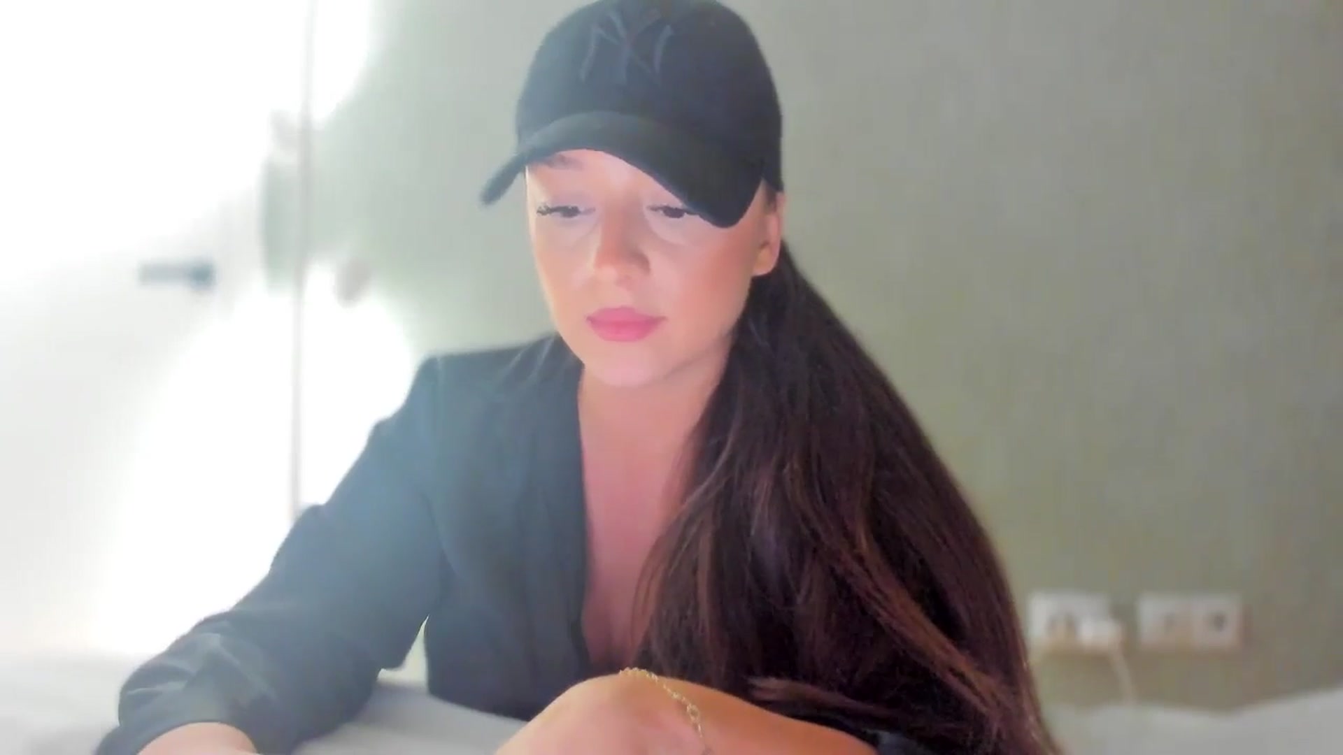Gallery image thumbnail from Eve___'s myfreecams stream on, 12/14/2025, 16:28 image 13 of 20
