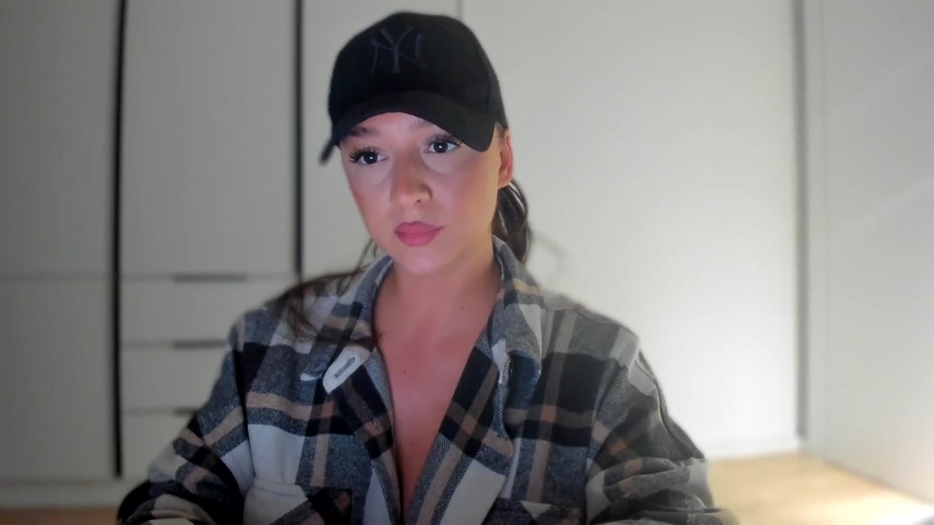 Gallery image thumbnail from Eve___'s myfreecams stream on, 12/14/2025, 16:28 image 3 of 20