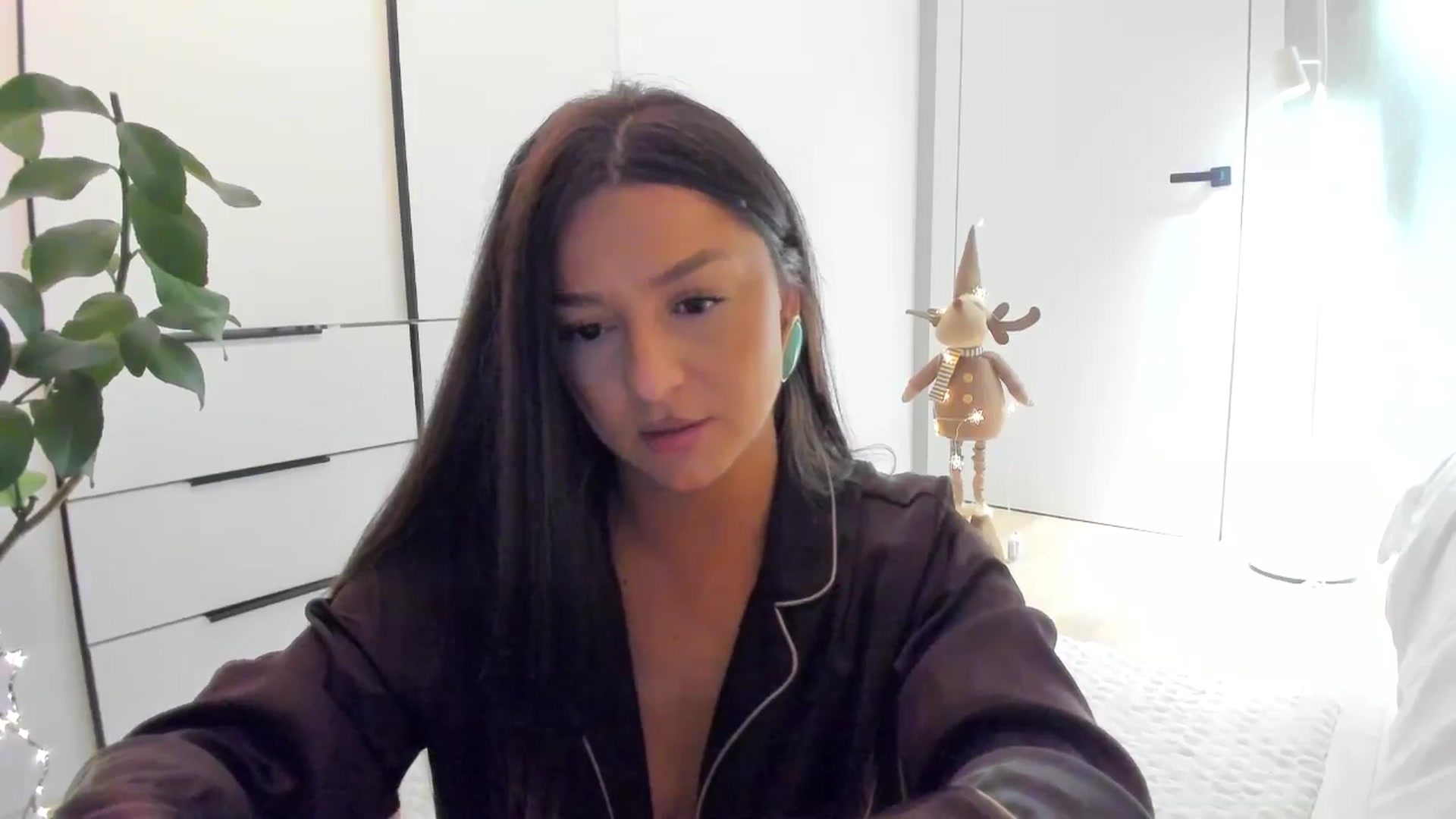 Gallery image thumbnail from Eve___'s myfreecams stream on, 12/21/2025, 17:29 image 13 of 20