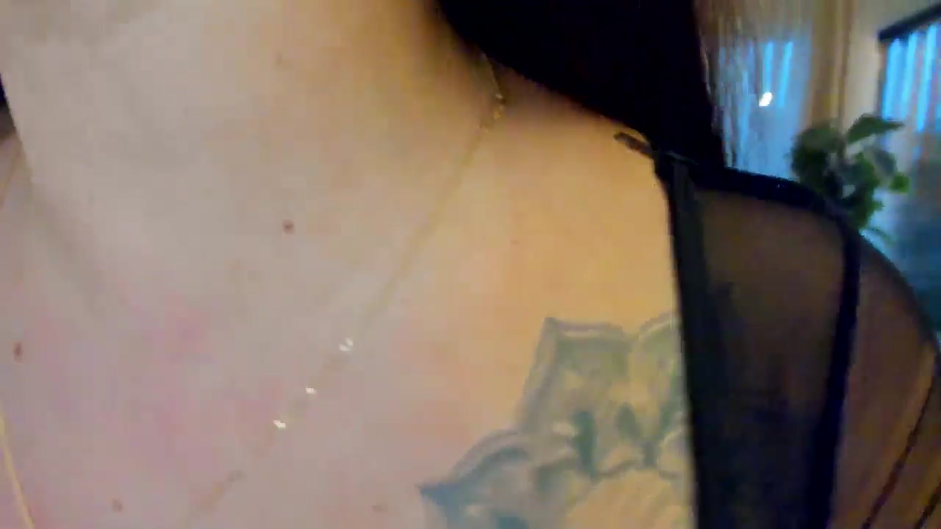 Gallery image thumbnail from Eve___'s myfreecams stream on, 12/28/2025, 15:24 image 10 of 20