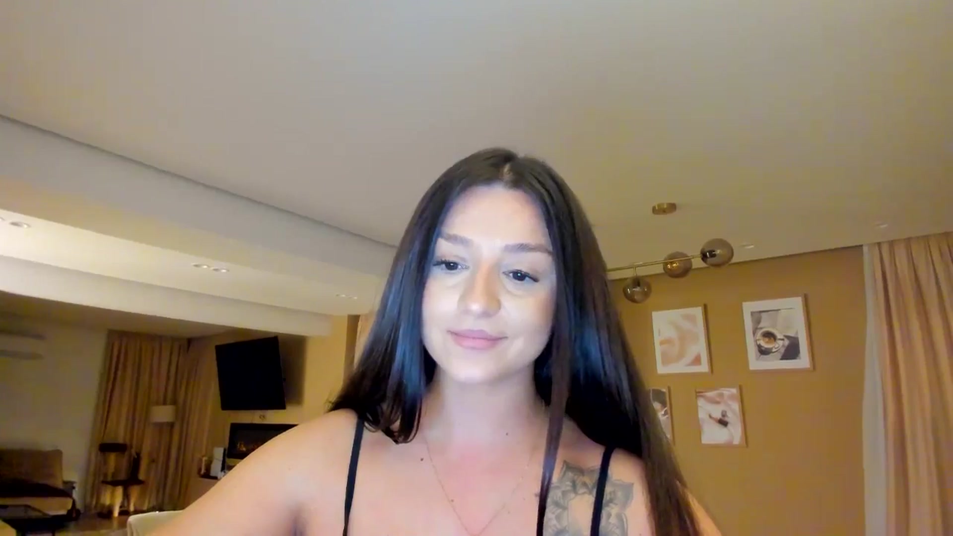 Gallery image thumbnail from Eve___'s myfreecams stream on, 12/28/2025, 16:39 image 6 of 20