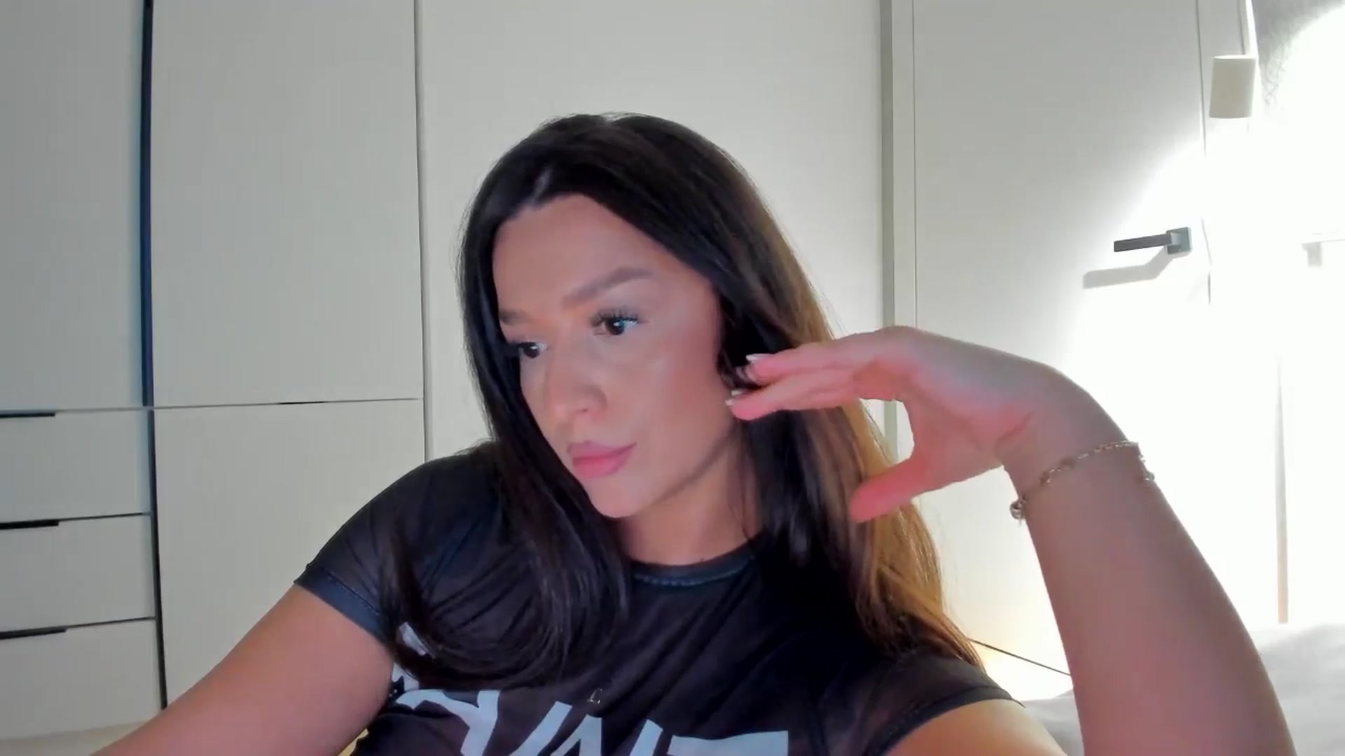 Gallery image thumbnail from Eve___'s myfreecams stream on, 01/05/2026, 16:53 image 6 of 20