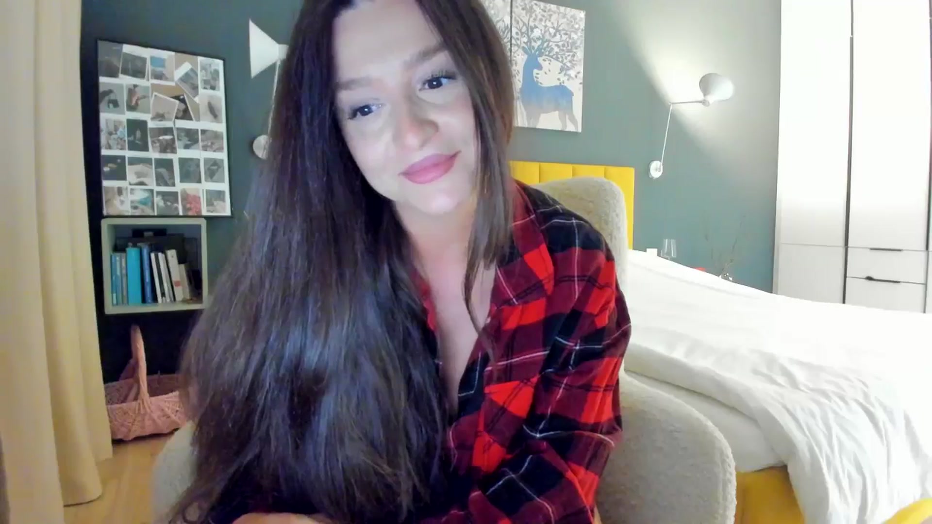 Gallery image thumbnail from Eve___'s myfreecams stream on, 01/05/2026, 16:53 image 19 of 20