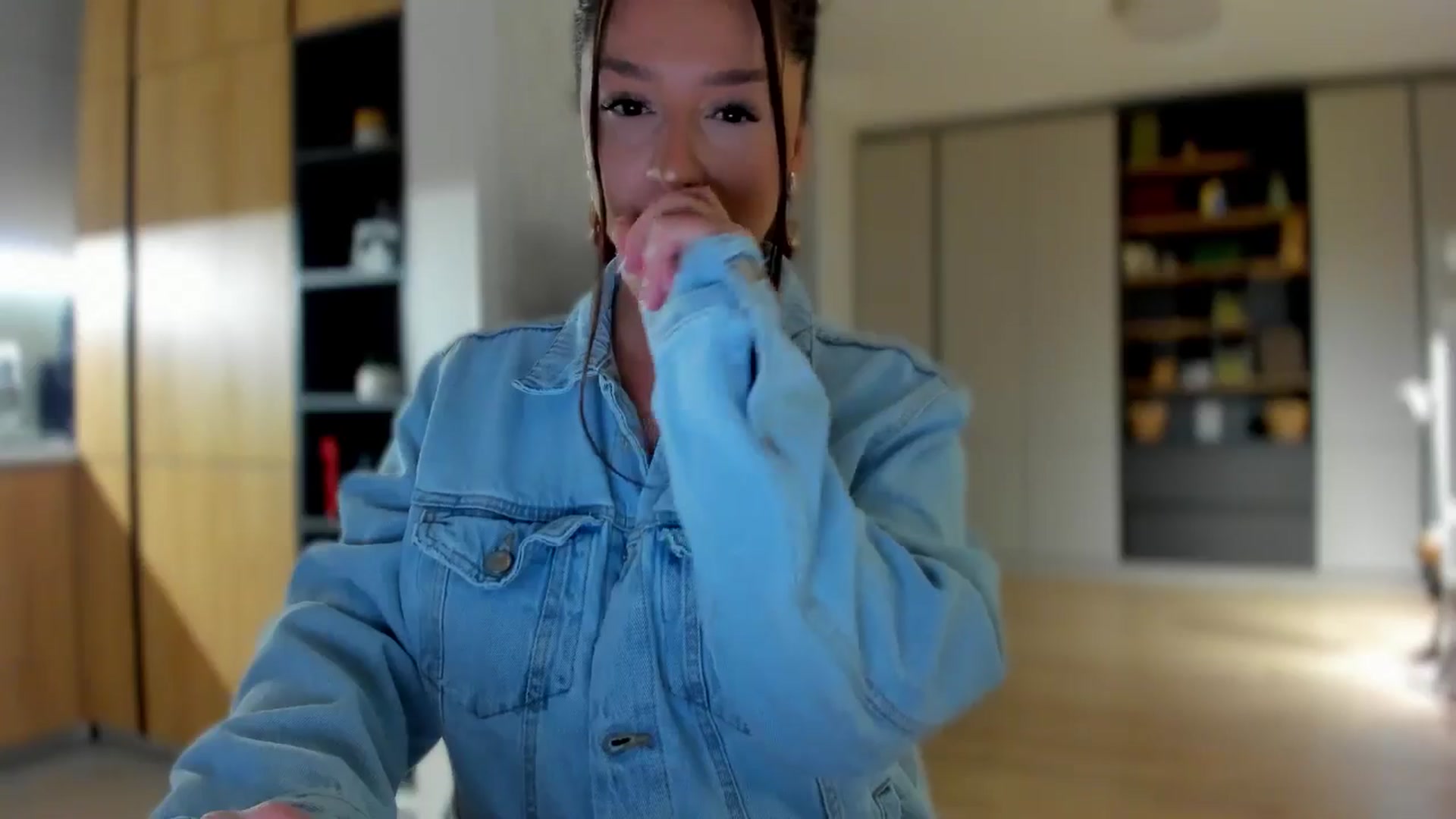 Gallery image thumbnail from Eve___'s myfreecams stream on, 01/06/2026, 17:26 image 9 of 20