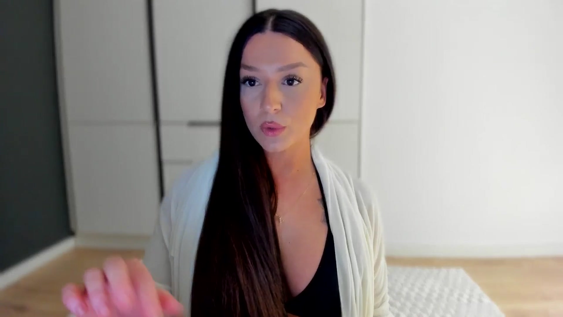 Gallery image thumbnail from Eve___'s myfreecams stream on, 01/29/2026, 16:34 image 17 of 20