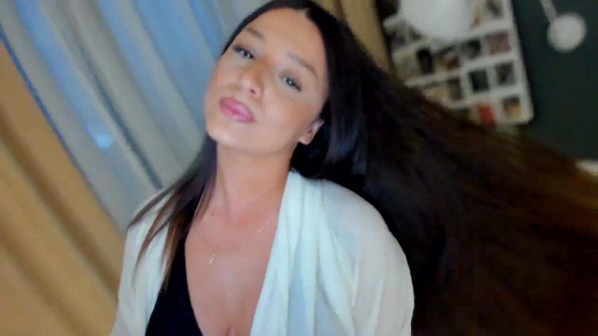 Gallery image thumbnail from Eve___'s myfreecams stream on, 01/29/2026, 16:34 image 15 of 20
