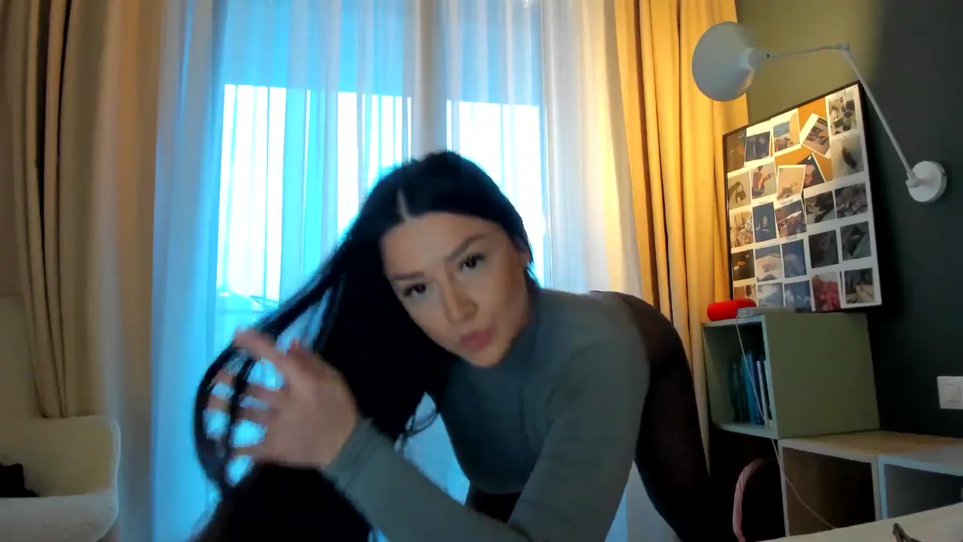 Gallery image thumbnail from Eve___'s myfreecams stream on, 02/01/2026, 15:39 image 5 of 20