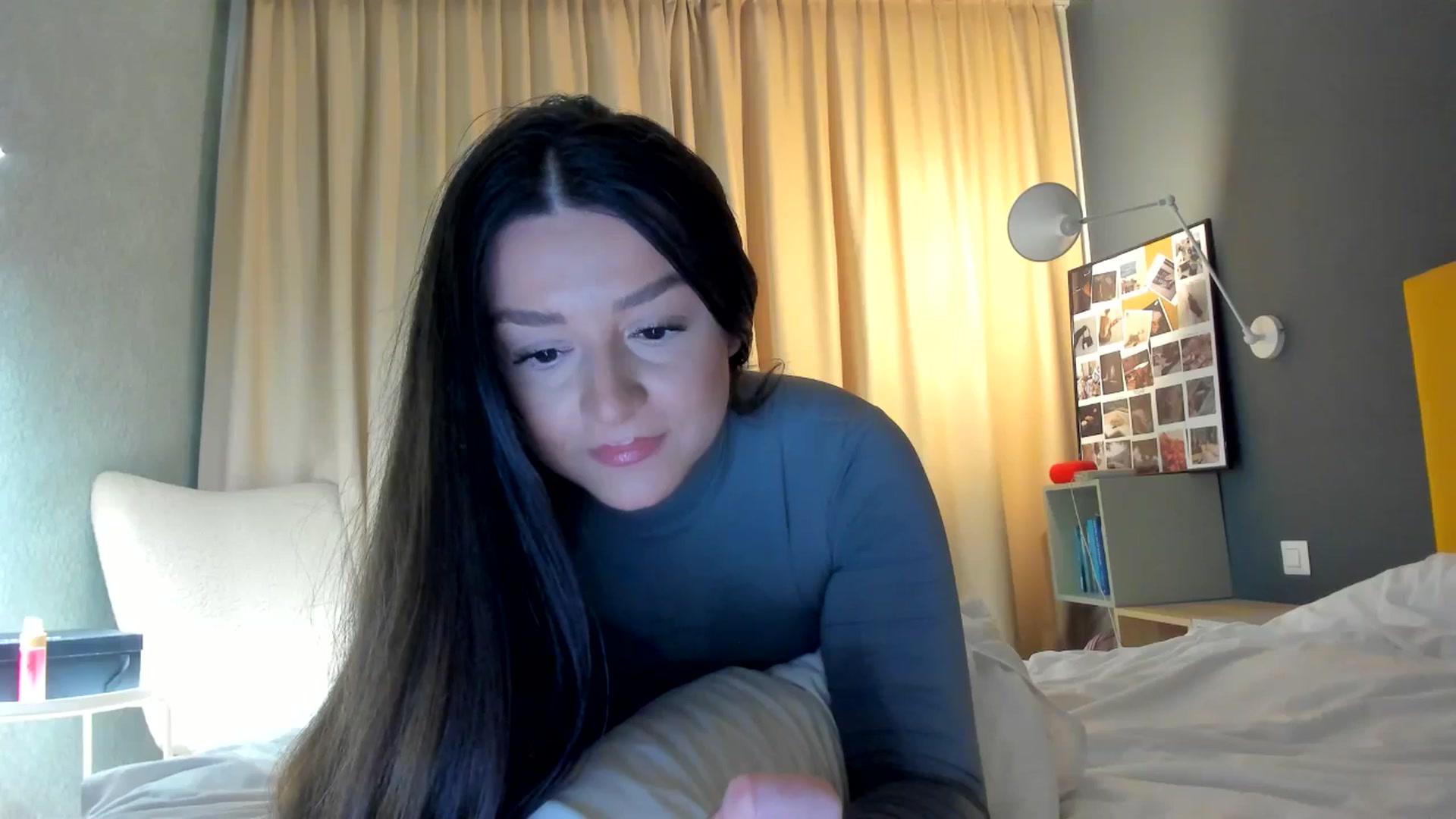 Gallery image thumbnail from Eve___'s myfreecams stream on, 02/01/2026, 17:11 image 19 of 20