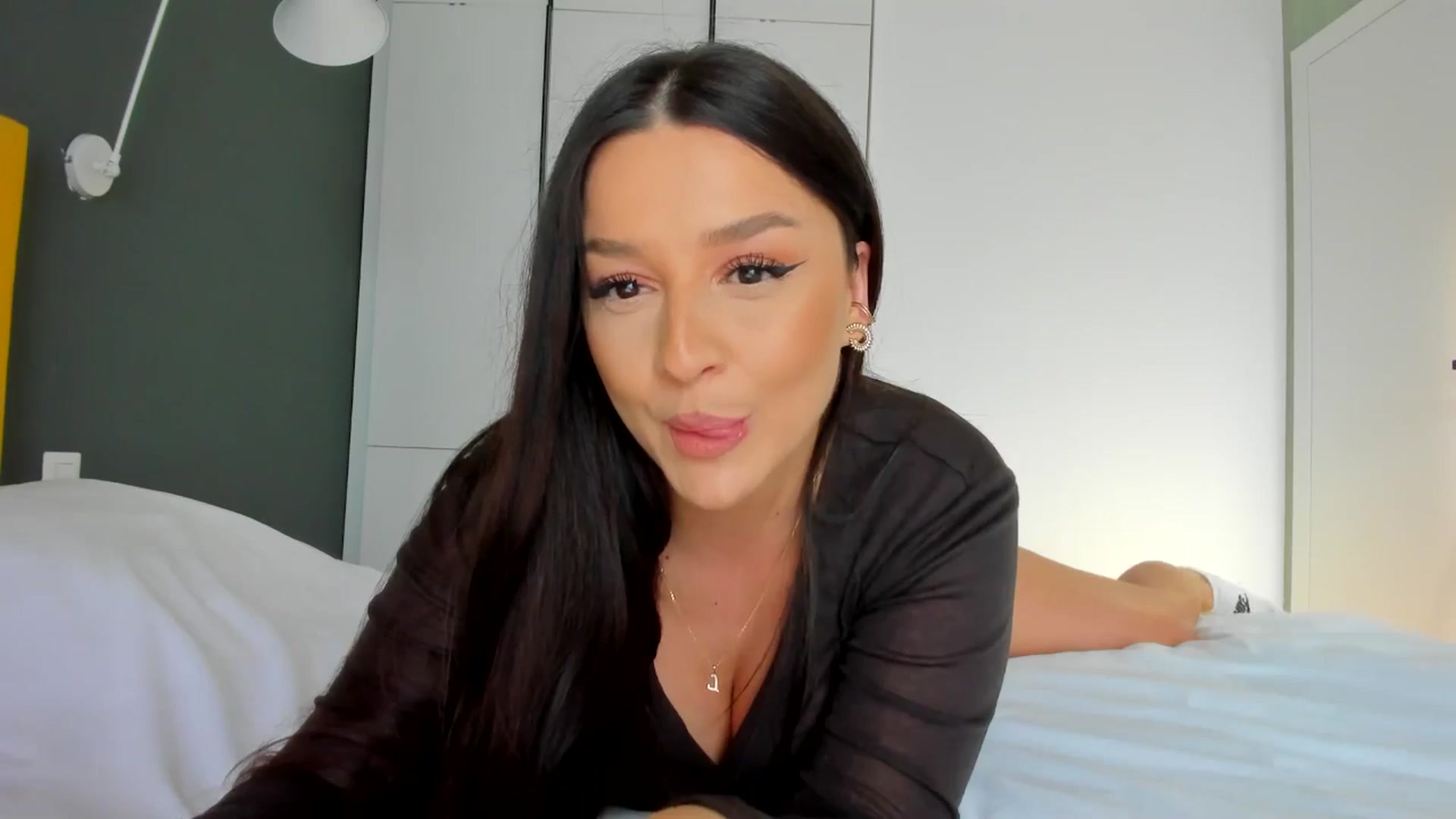 Gallery image thumbnail from Eve___'s myfreecams stream on, 02/20/2026, 12:53 image 18 of 20