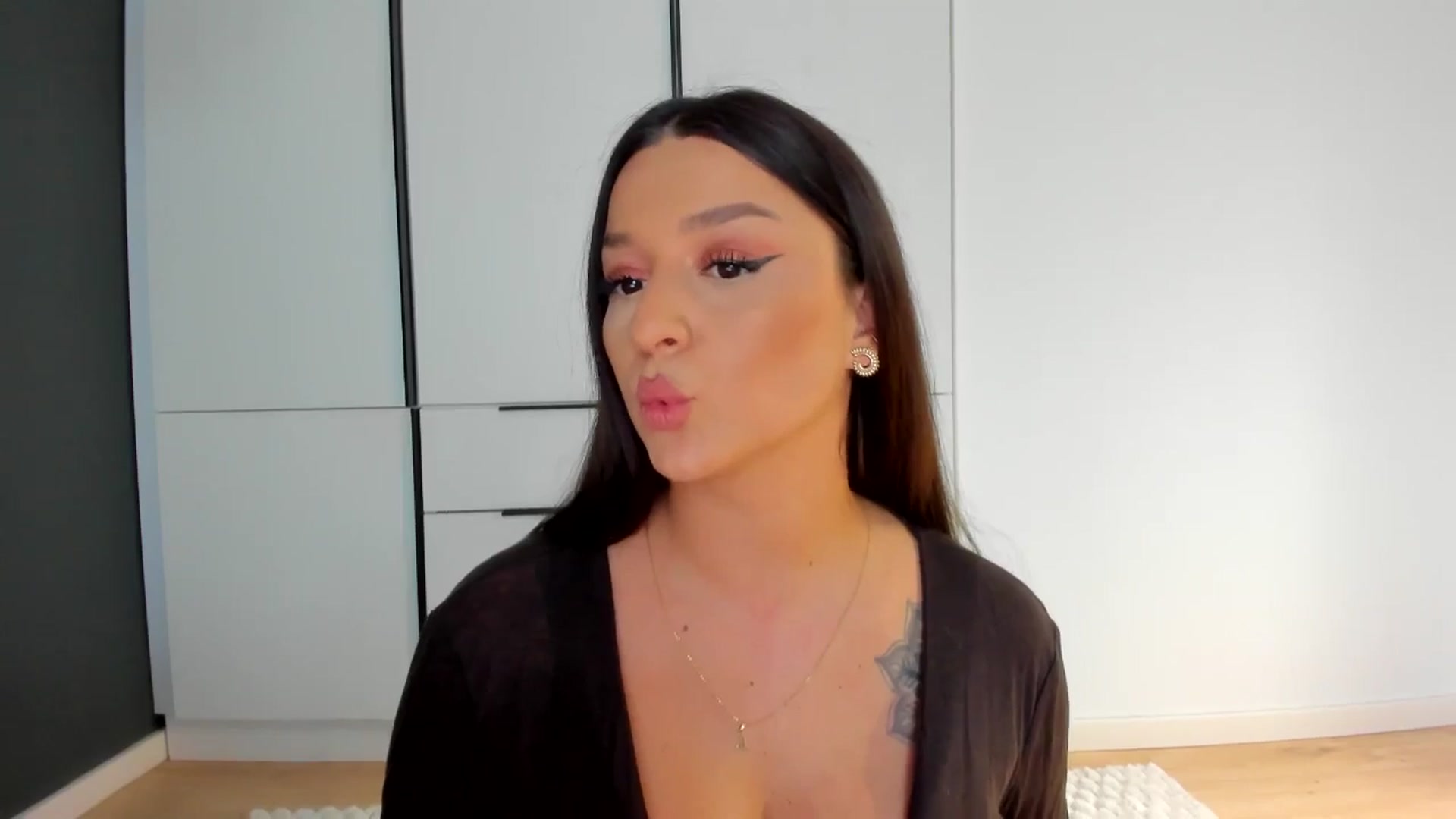 Gallery image thumbnail from Eve___'s myfreecams stream on, 02/20/2026, 14:14 image 5 of 20