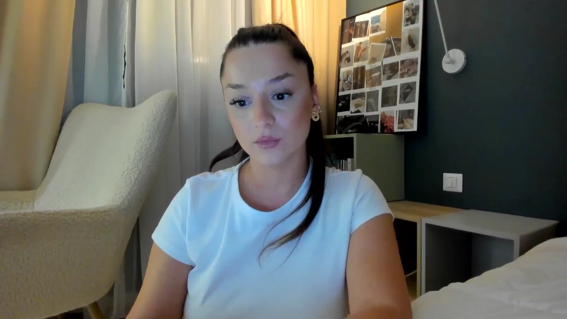 Gallery image thumbnail from Eve___'s myfreecams stream on, 02/21/2026, 16:32 image 20 of 20