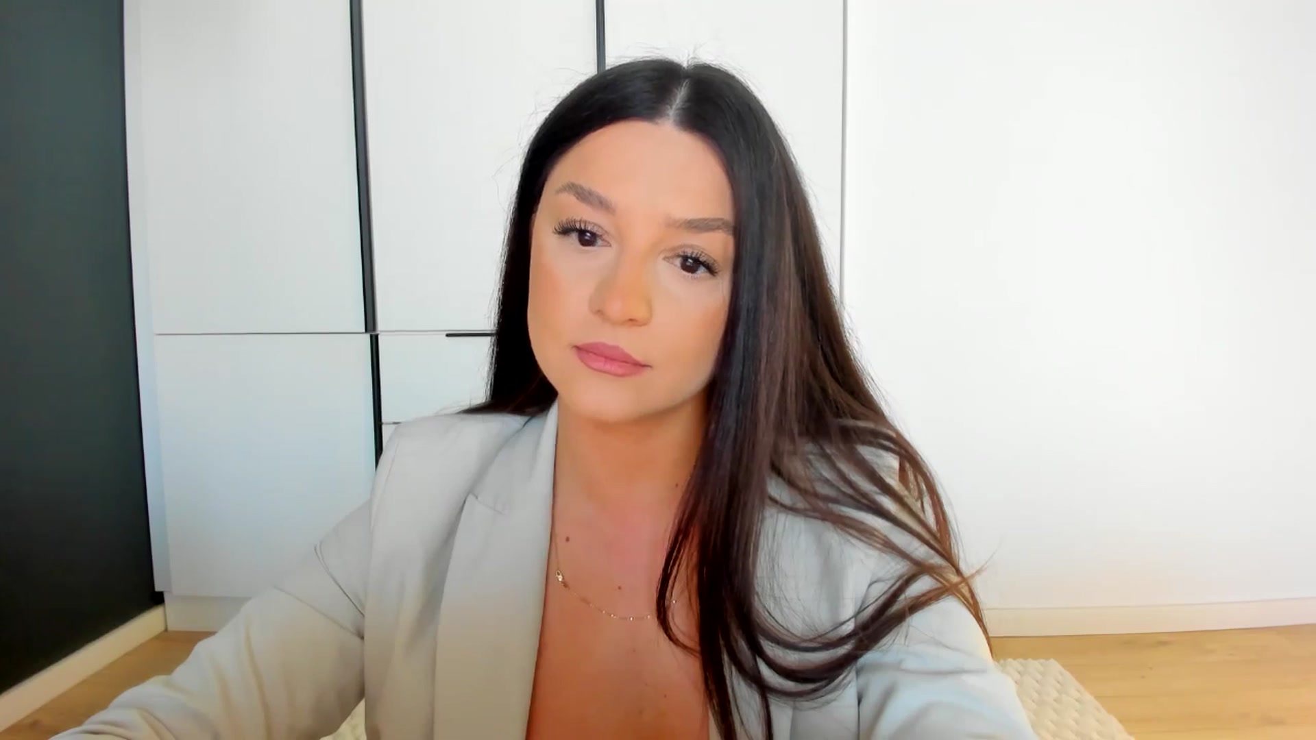 Gallery image thumbnail from Eve___'s myfreecams stream on, 03/01/2026, 14:40 image 17 of 20