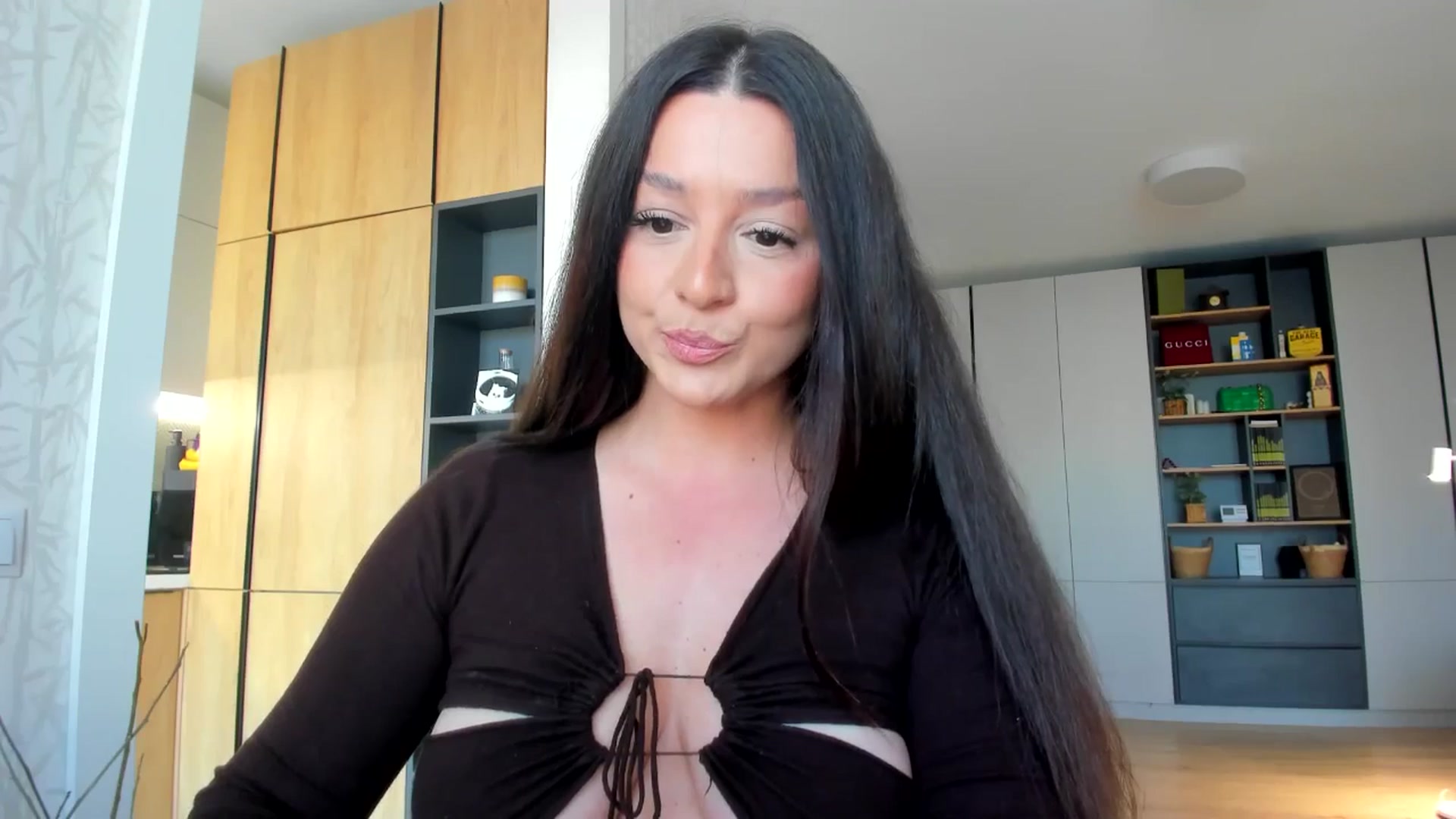 Gallery image thumbnail from Eve___'s myfreecams stream on, 03/24/2026, 15:01 image 4 of 20