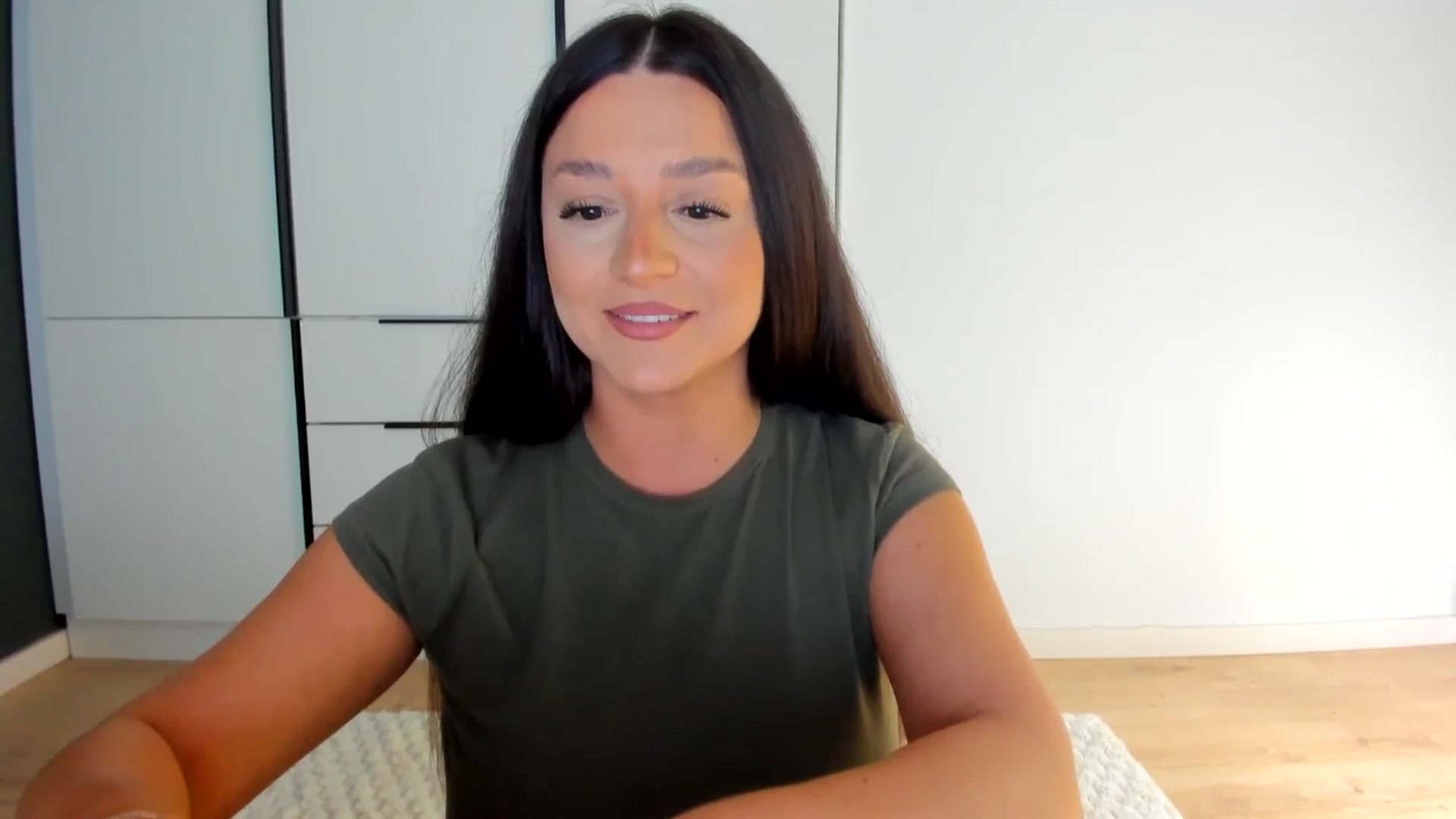 Gallery image thumbnail from Eve___'s myfreecams stream on, 03/27/2026, 15:44 image 17 of 20