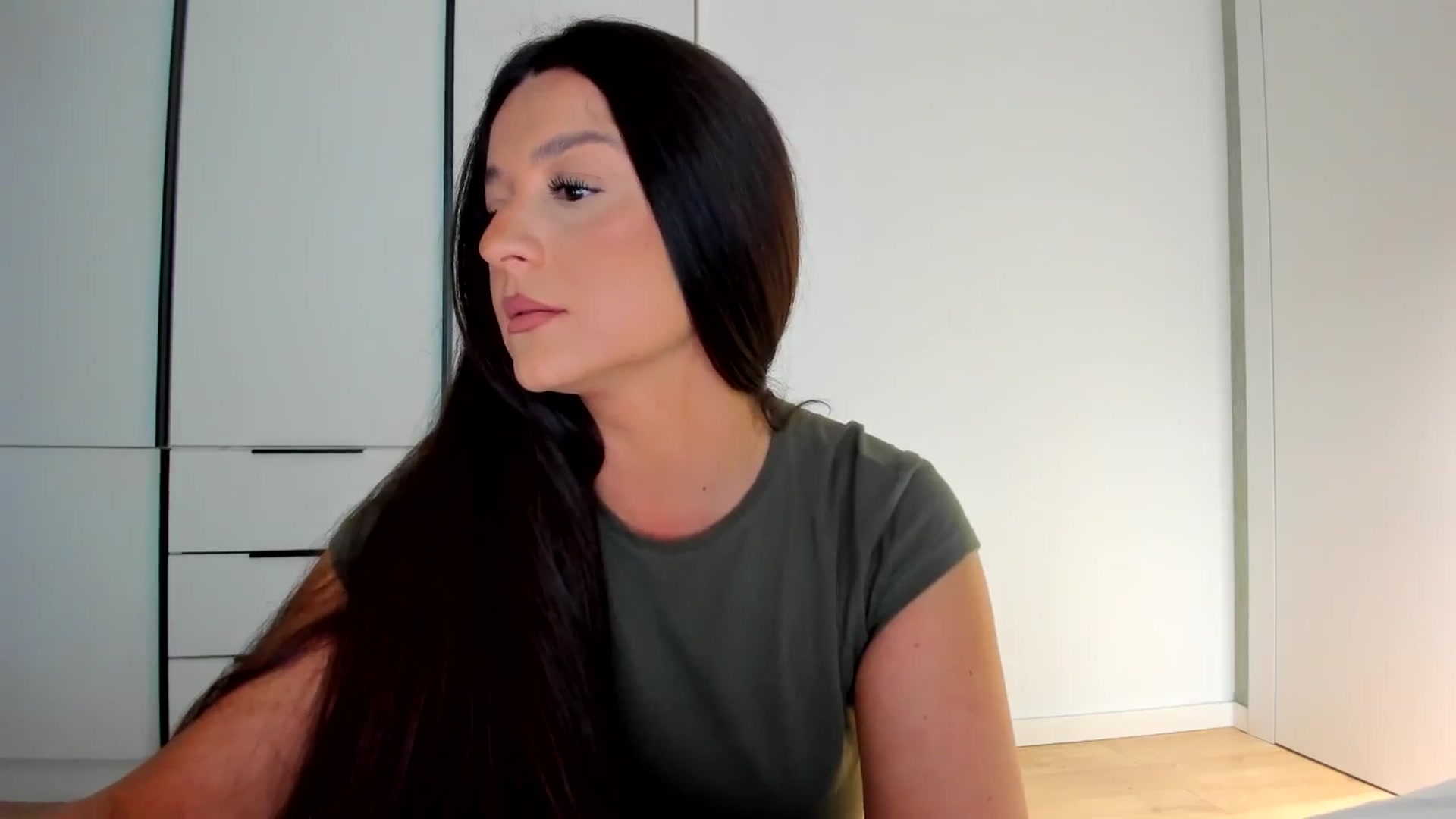 Gallery image thumbnail from Eve___'s myfreecams stream on, 03/27/2026, 15:44 image 16 of 20