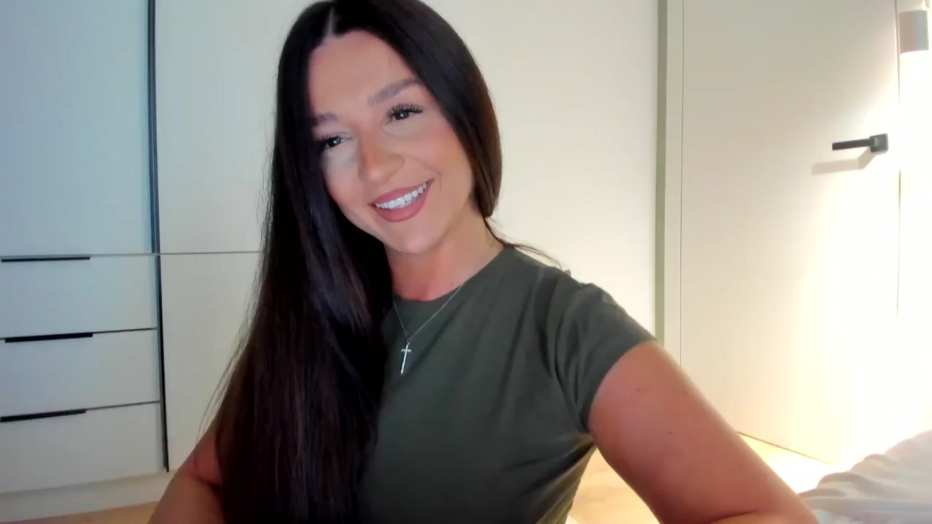 Gallery image thumbnail from Eve___'s myfreecams stream on, 03/27/2026, 15:44 image 20 of 20