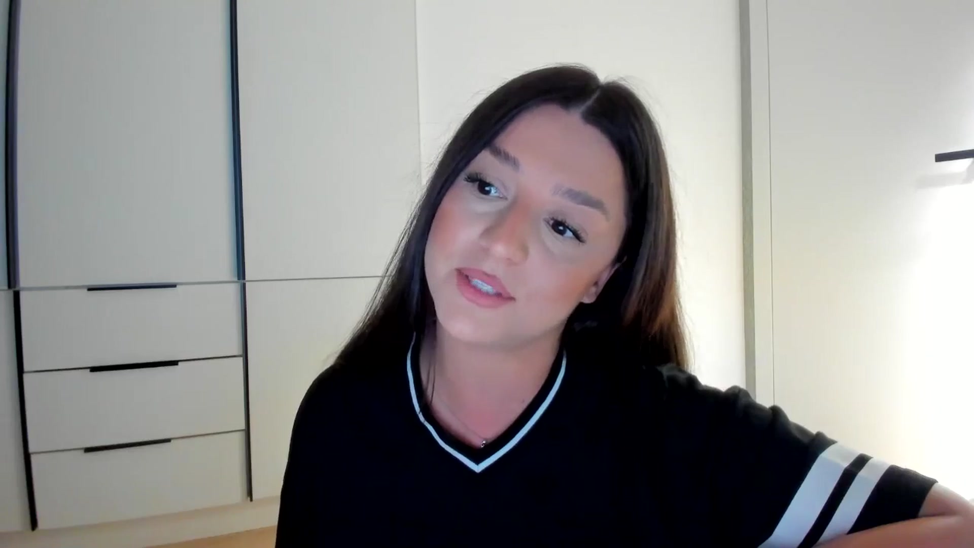 Gallery image thumbnail from Eve___'s myfreecams stream on, 03/28/2026, 15:34 image 19 of 20