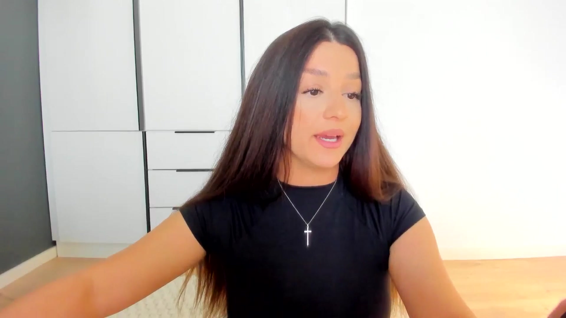 Gallery image thumbnail from Eve___'s myfreecams stream on, 04/11/2026, 16:01 image 4 of 20
