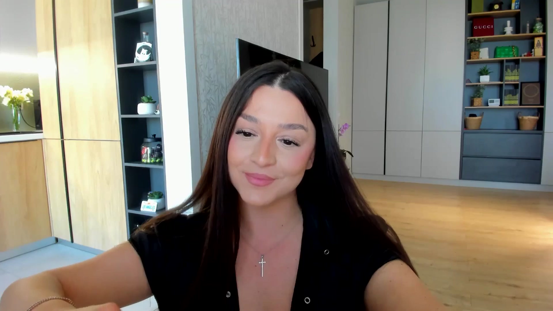 Gallery image thumbnail from Eve___'s myfreecams stream on, 04/17/2026, 14:07 image 18 of 20